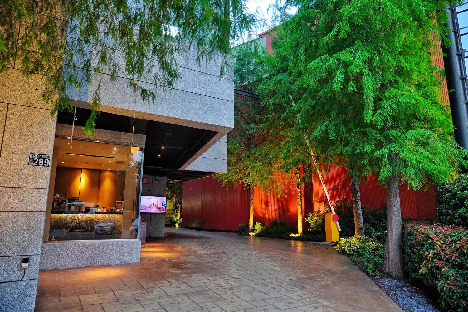 【南投市汽車旅館推薦】舒馨精品旅館,質感房型有KTV/露天浴池/豪華浴缸,適合情侶休息/親子住宿/商務出差! @混血珊莎的奇幻旅程 【南投市汽車旅館推薦】舒馨精品旅館,質感房型有KTV/露天浴池/豪華浴缸,適合情侶休息/親子住宿/商務出差! @混血珊莎的奇幻旅程