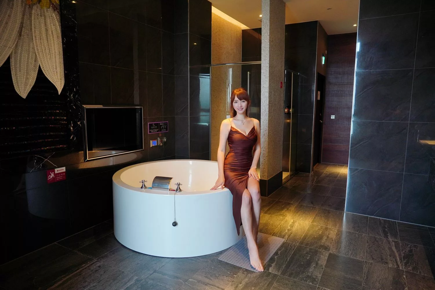 【南投市汽車旅館推薦】舒馨精品旅館,質感房型有KTV/露天浴池/豪華浴缸,適合情侶休息/親子住宿/商務出差! @混血珊莎的奇幻旅程 【南投市汽車旅館推薦】舒馨精品旅館,質感房型有KTV/露天浴池/豪華浴缸,適合情侶休息/親子住宿/商務出差! @混血珊莎的奇幻旅程