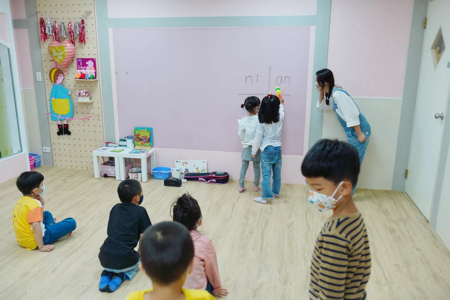 【東湖安親班】艾莉美語學院 Allie English Academy，美語安親班挑選 5 大重點，讓孩子快樂學習! @混血珊莎的奇幻旅程