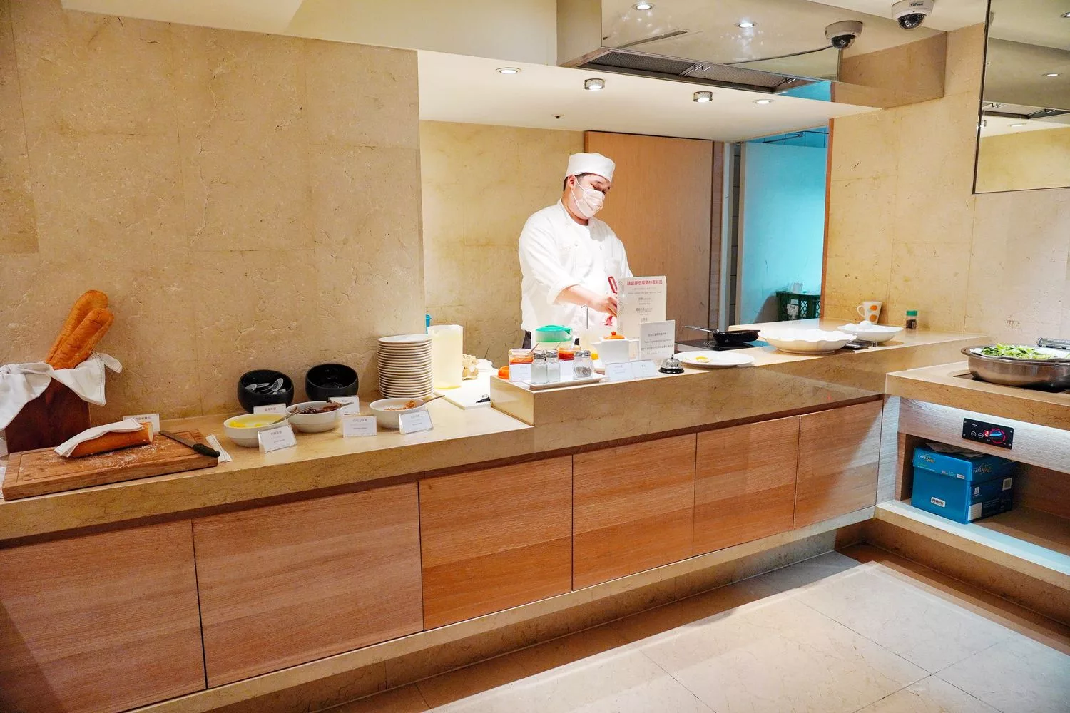【和逸民生館早餐】THE Lounge自助早餐吃到飽，餐點豐富又精緻! @混血珊莎的奇幻旅程