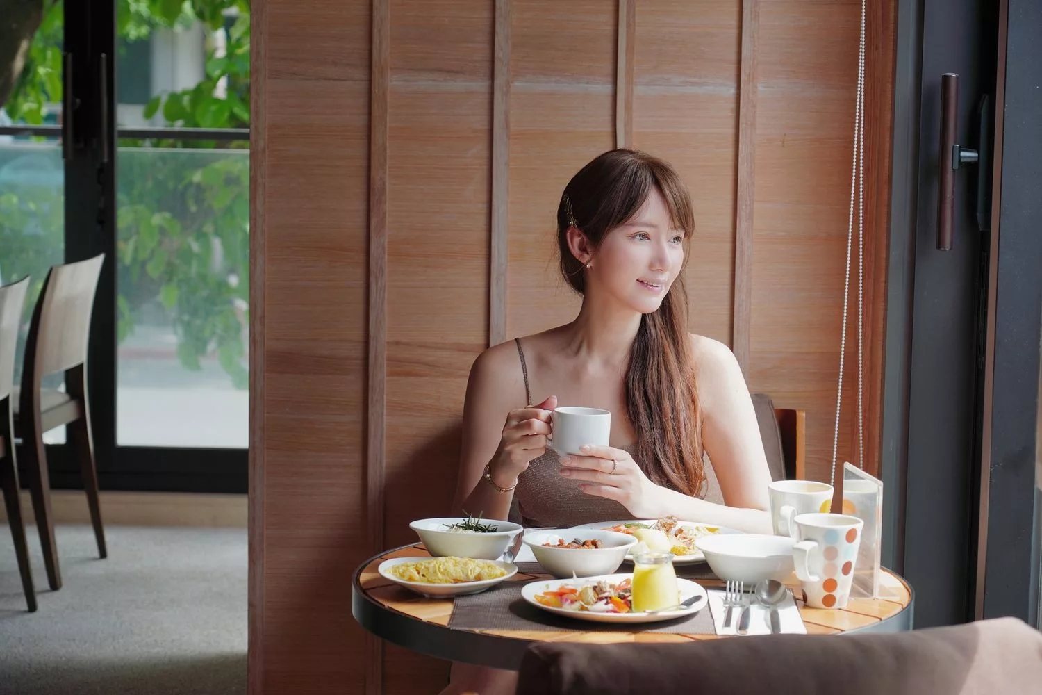 【和逸民生館早餐】THE Lounge自助早餐吃到飽，餐點豐富又精緻! @混血珊莎的奇幻旅程