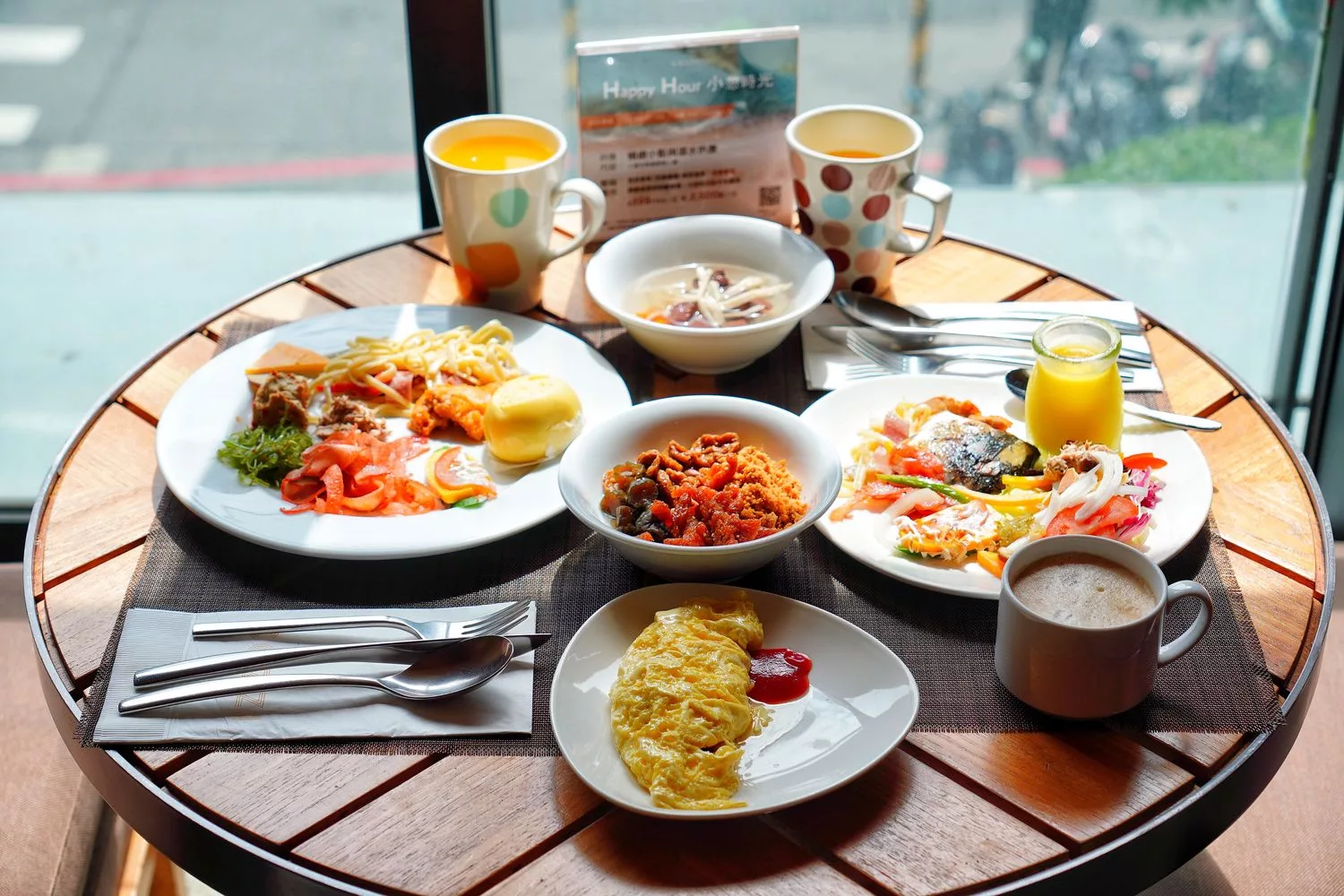 【和逸民生館早餐】THE Lounge自助早餐吃到飽，餐點豐富又精緻! @混血珊莎的奇幻旅程