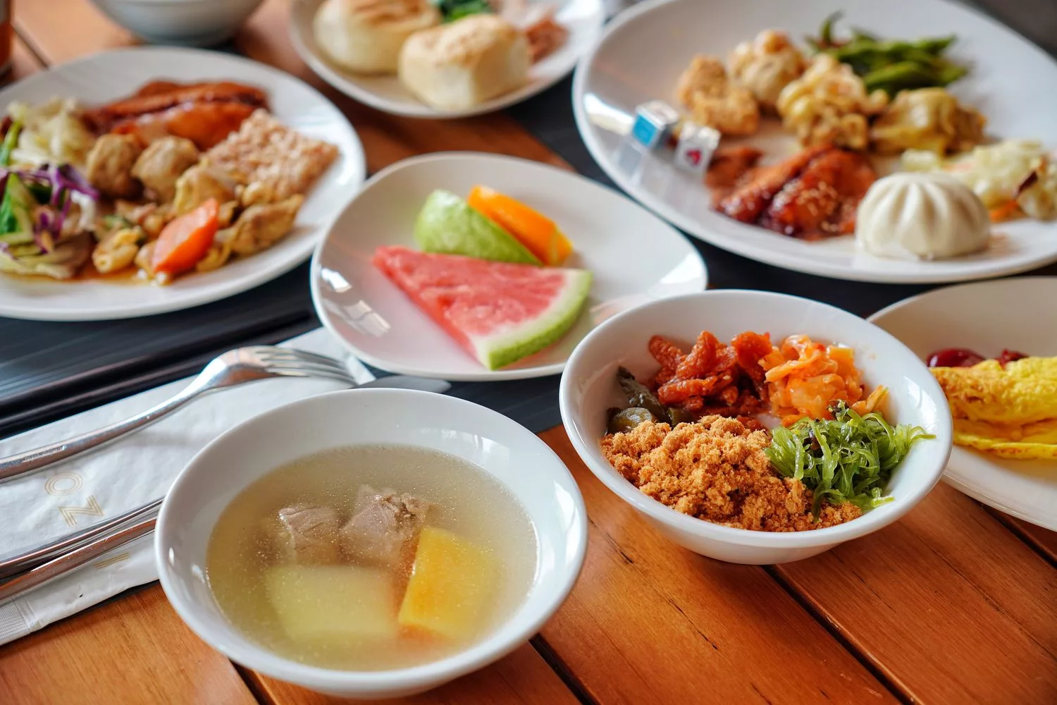 【中正區早餐】和逸飯店台北忠孝館早餐THE Lounge自助早餐，選擇多樣又好吃! @混血珊莎的奇幻旅程