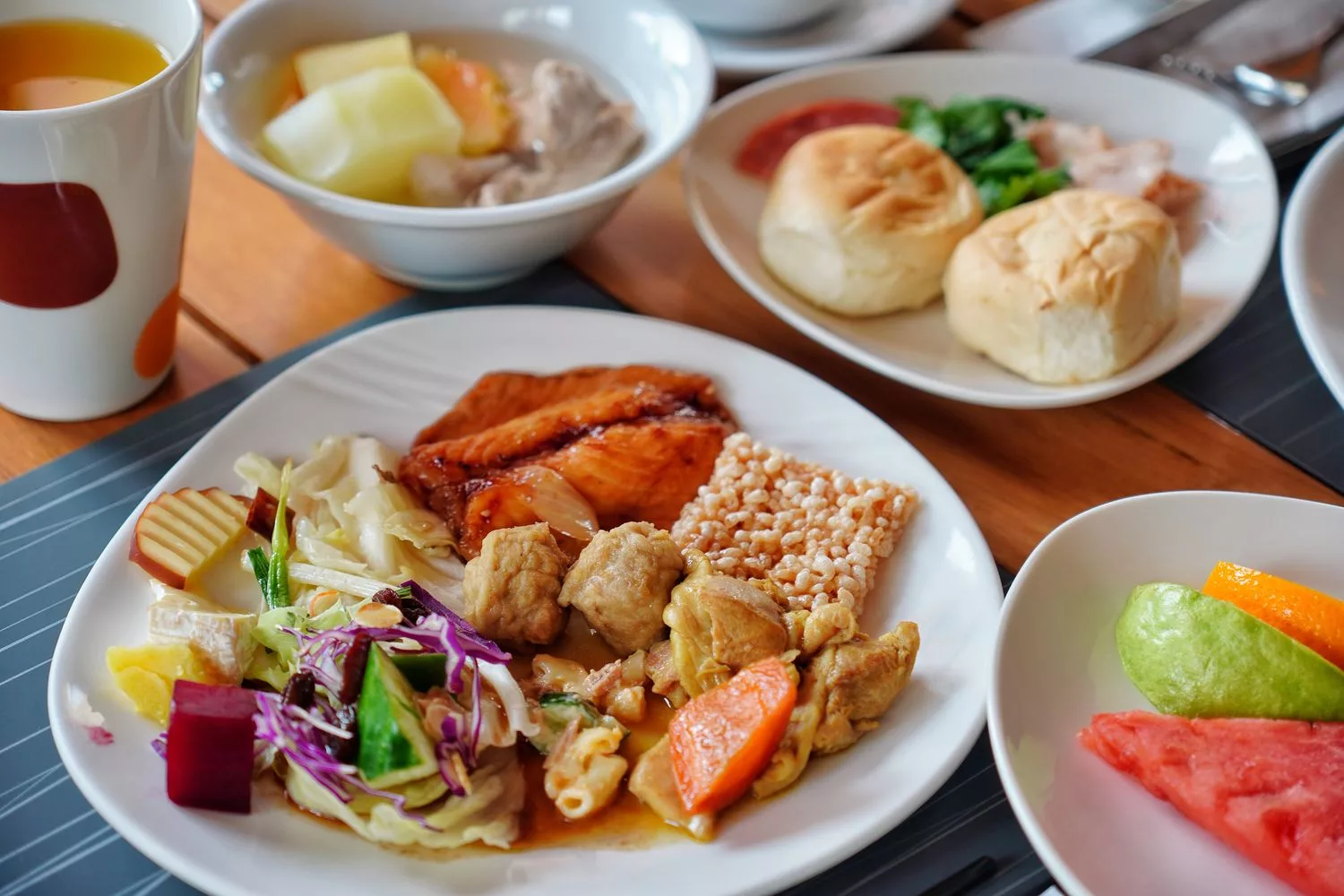【中正區早餐】和逸飯店台北忠孝館早餐THE Lounge自助早餐，選擇多樣又好吃! @混血珊莎的奇幻旅程