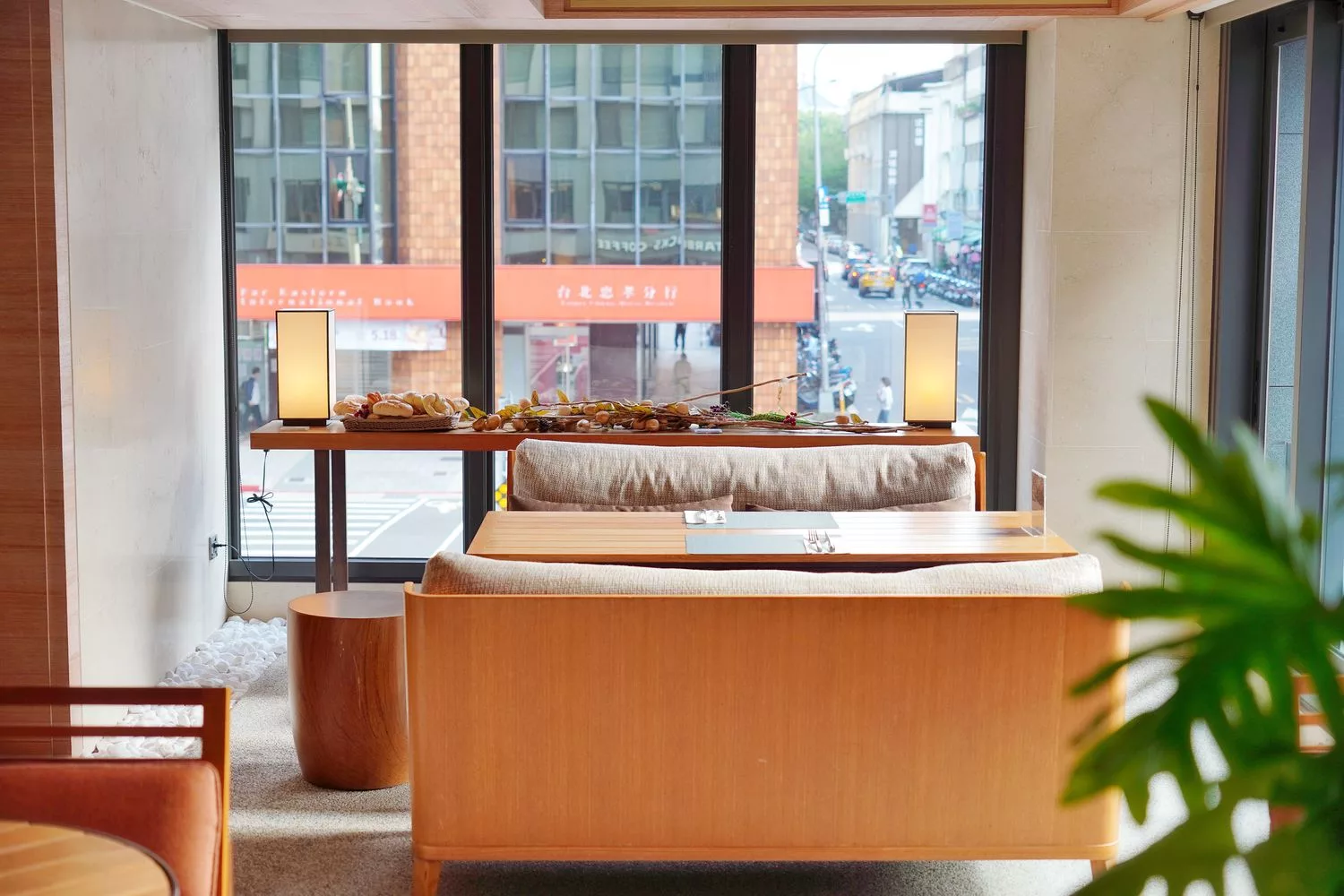 【中正區早餐】和逸飯店台北忠孝館早餐THE Lounge自助早餐，選擇多樣又好吃! @混血珊莎的奇幻旅程