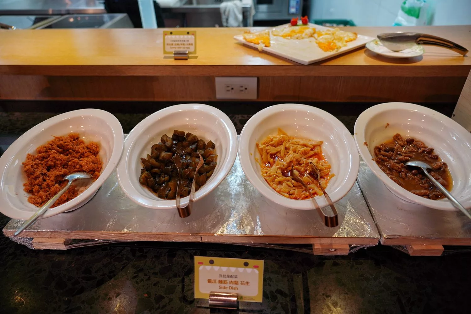 【西屯早午餐】享得道早餐，森林系餐廳享用豐盛自助式早餐! @混血珊莎的奇幻旅程