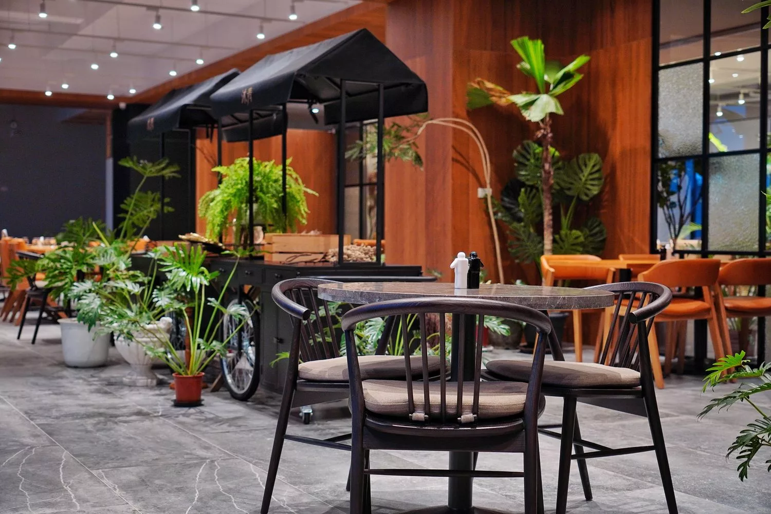 【台中西屯區特色餐廳】沐青餐廳，浪漫森林系氛圍，必吃美味牛排義式料理! @混血珊莎的奇幻旅程
