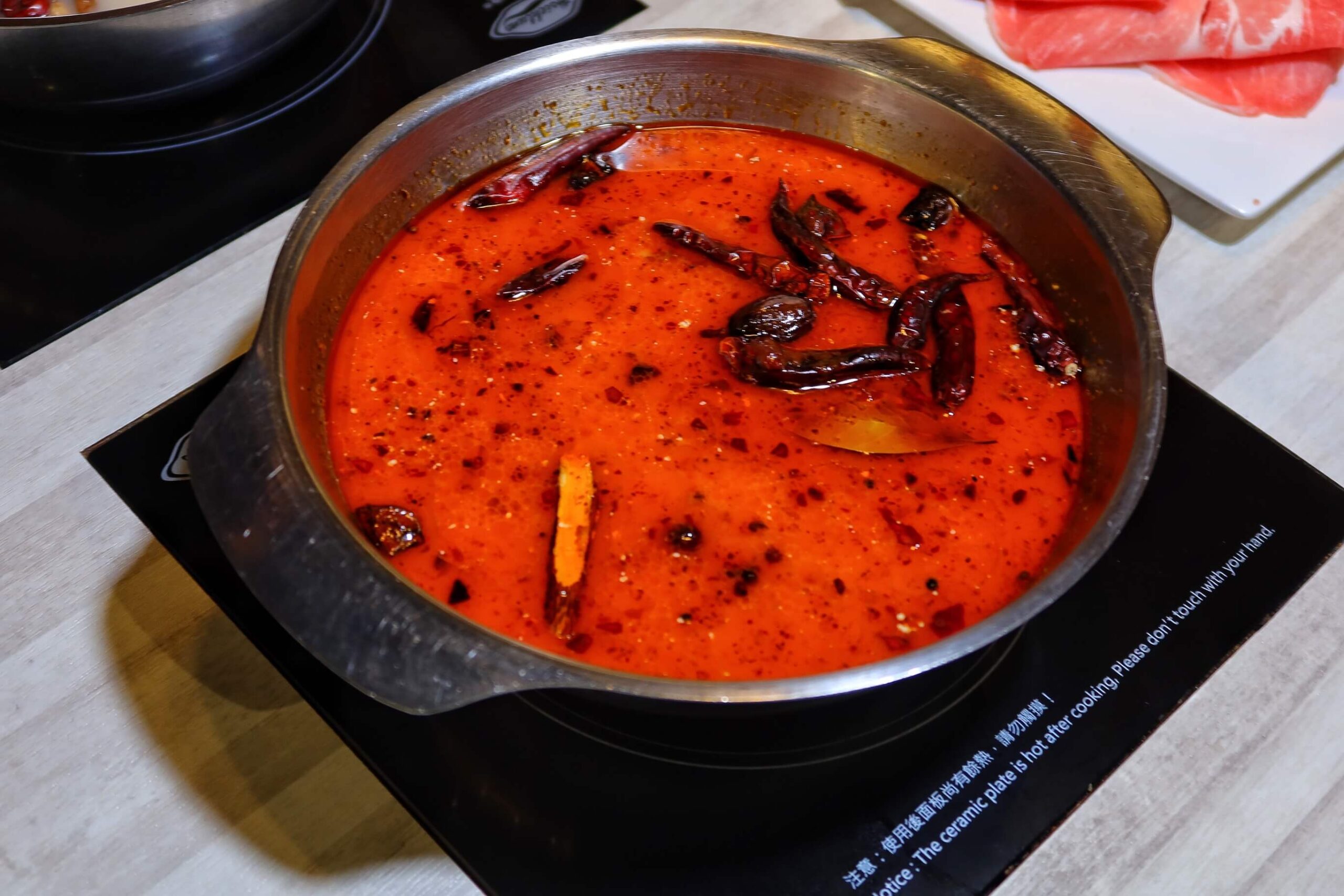 【台中火鍋吃到飽】鍋好日 昭日堂燒肉旗下品牌│超浮誇1KG大肉量雙人套餐澎湃上桌│自助吧甜點/冰品/蔬菜/炸物/熟食通通吃到飽! │新時代餐廳推薦 @混血珊莎的奇幻旅程