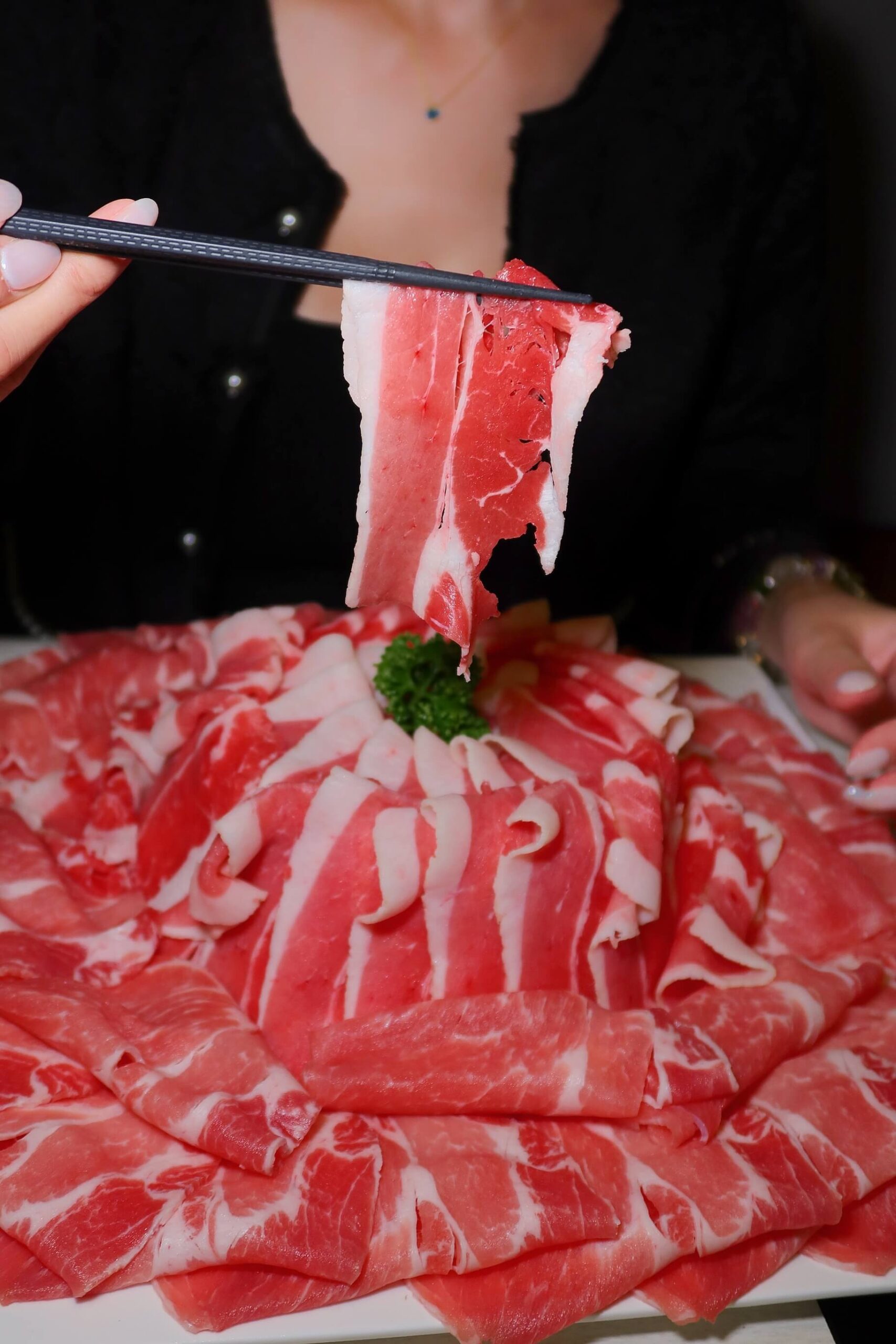 【台中火鍋吃到飽】鍋好日 昭日堂燒肉旗下品牌│超浮誇1KG大肉量雙人套餐澎湃上桌│自助吧甜點/冰品/蔬菜/炸物/熟食通通吃到飽! │新時代餐廳推薦 @混血珊莎的奇幻旅程