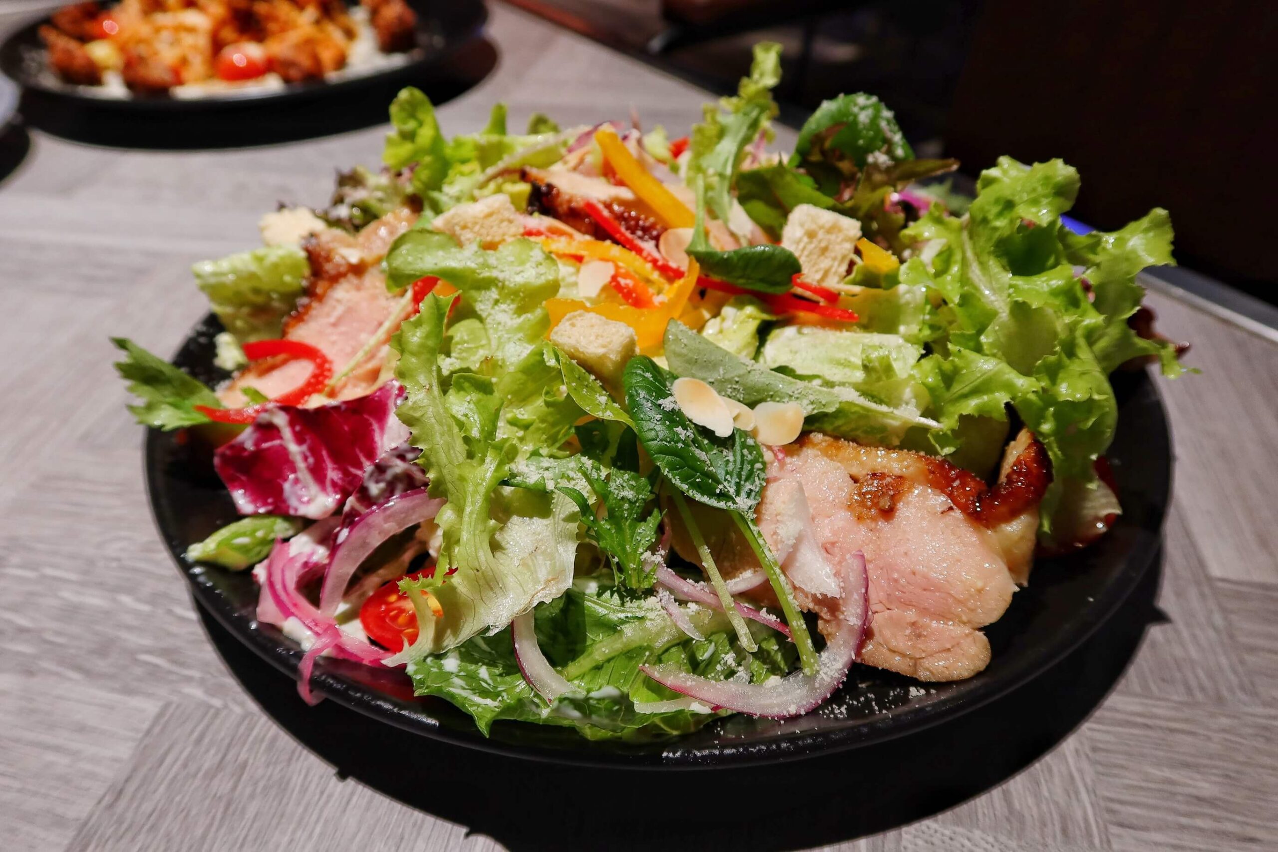 【宜蘭烏石港美食】OA PIZZA 坐擁海景的烏石港美式餐廳、星巴客咖啡這裡通通有! @混血珊莎的奇幻旅程