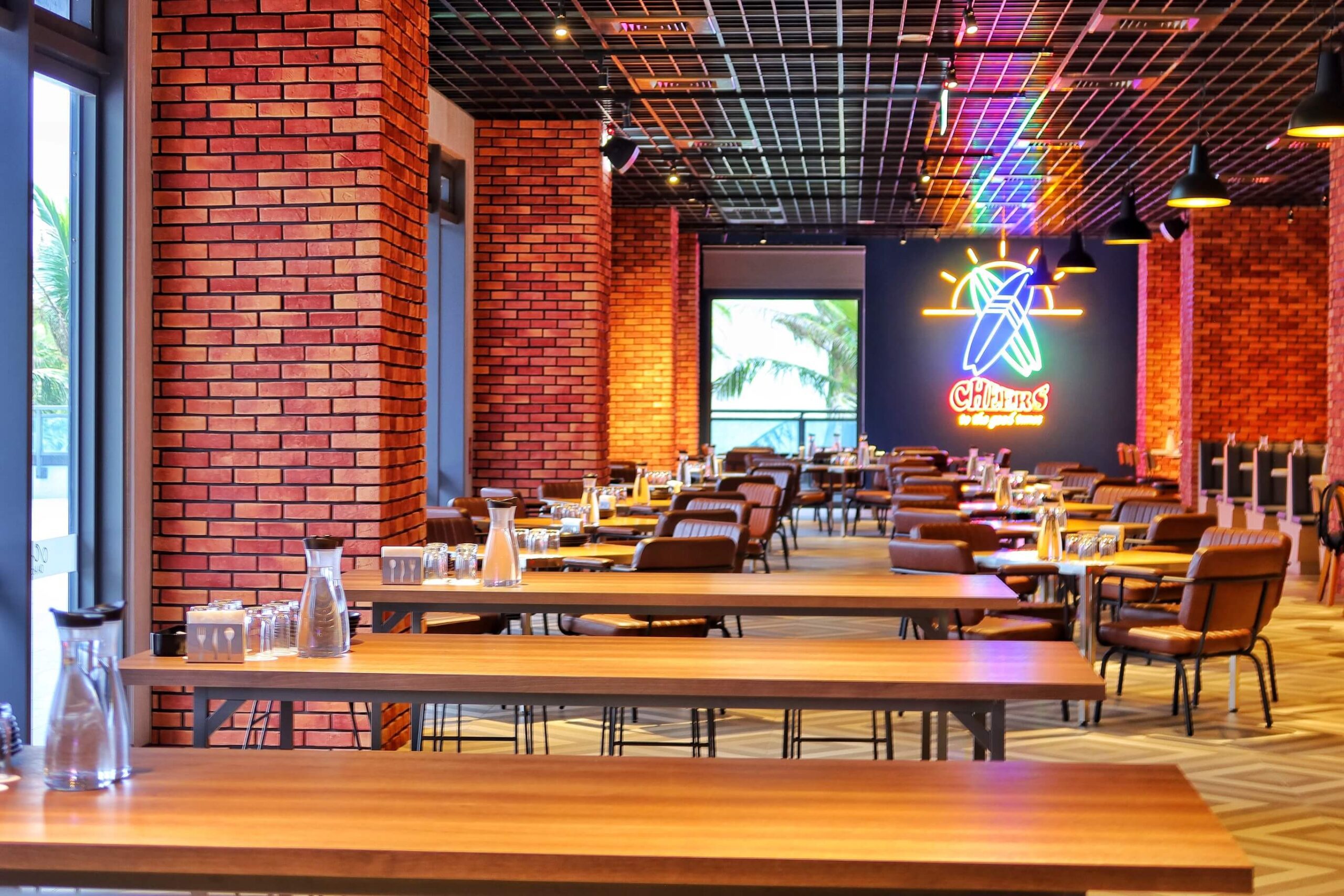 【宜蘭烏石港美食】OA PIZZA 坐擁海景的烏石港美式餐廳、星巴客咖啡這裡通通有! @混血珊莎的奇幻旅程