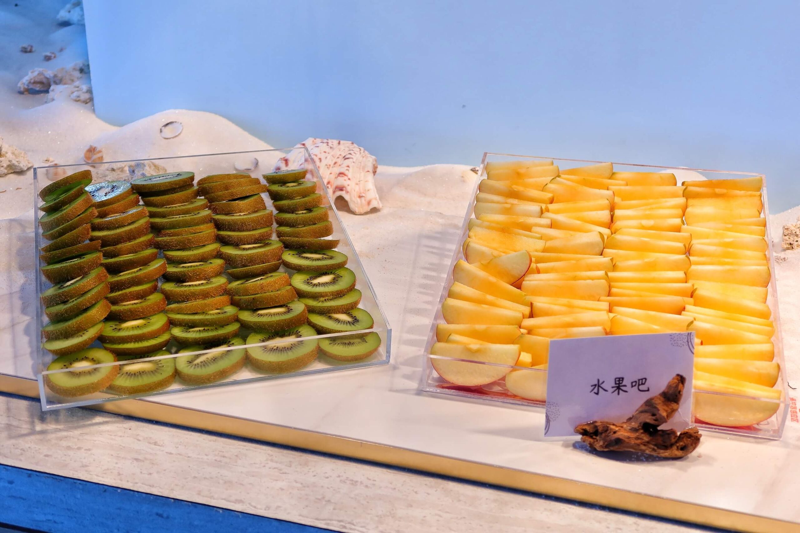 【台中懶人露營】蟬說 夕陽漫漫,新開幕高美濕地海濱露營,用餐飽覽絕美夕陽景觀,一泊二食免裝備,螃蟹帳蓬可愛到炸! @混血珊莎的奇幻旅程 【台中懶人露營】蟬說 夕陽漫漫,新開幕高美濕地海濱露營,用餐飽覽絕美夕陽景觀,一泊二食免裝備,螃蟹帳蓬可愛到炸! @混血珊莎的奇幻旅程