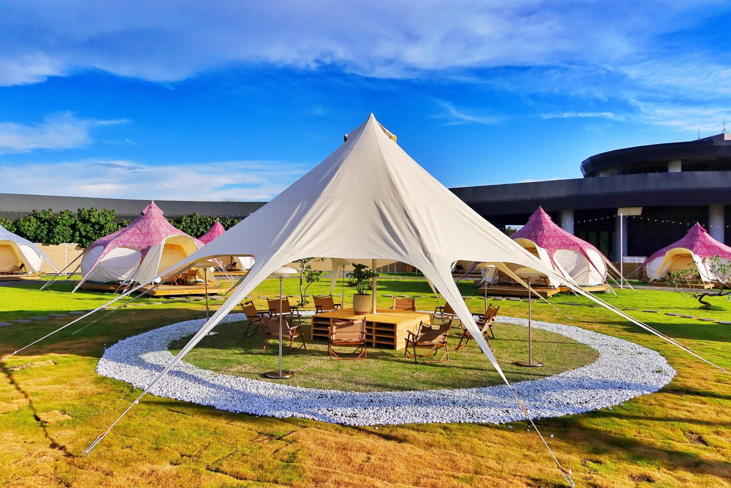 【台中懶人露營】蟬說 夕陽漫漫,新開幕高美濕地海濱露營,用餐飽覽絕美夕陽景觀,一泊二食免裝備,螃蟹帳蓬可愛到炸! @混血珊莎的奇幻旅程 【台中懶人露營】蟬說 夕陽漫漫,新開幕高美濕地海濱露營,用餐飽覽絕美夕陽景觀,一泊二食免裝備,螃蟹帳蓬可愛到炸! @混血珊莎的奇幻旅程