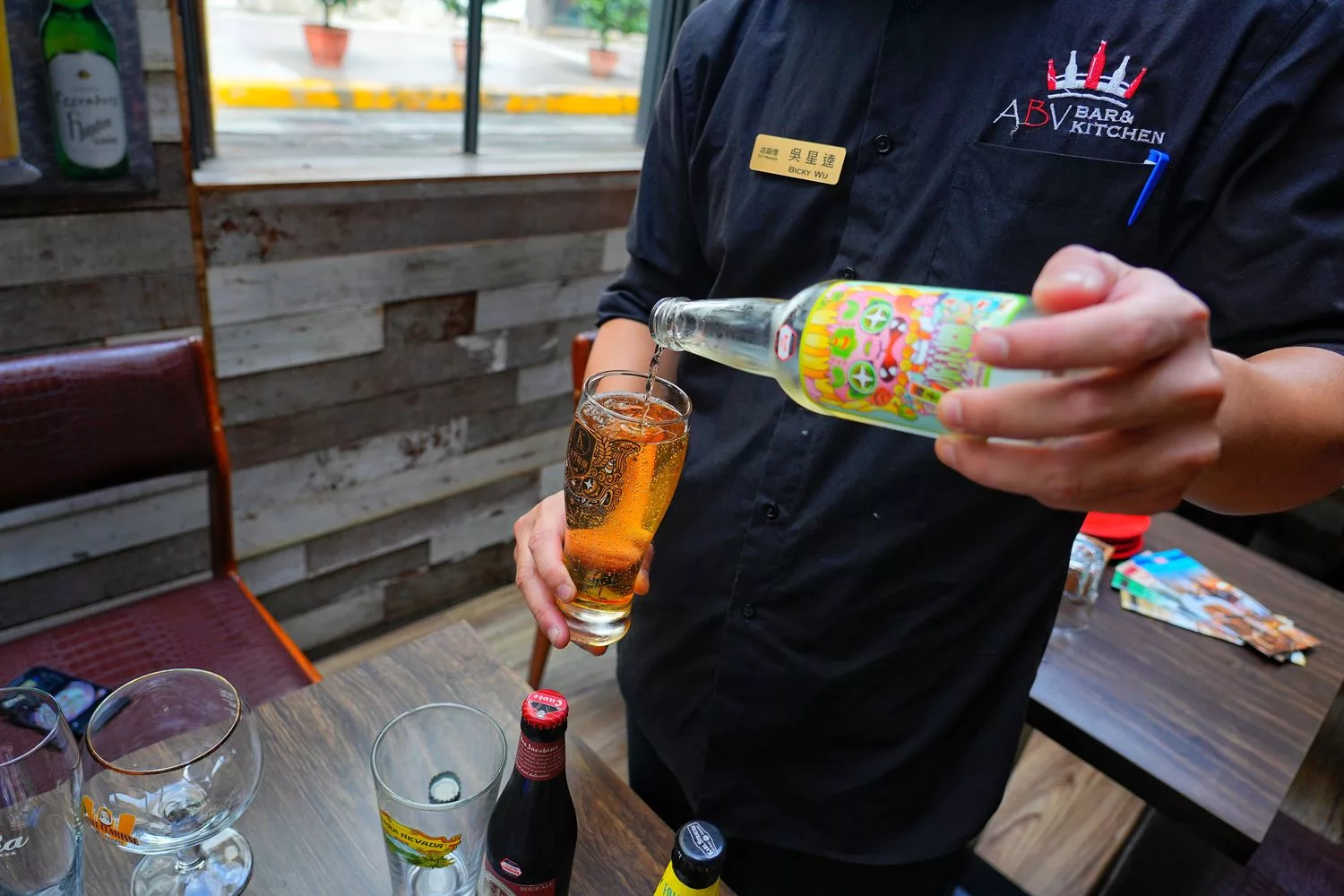 【台北精釀啤酒】ABV美式餐酒館,道地美國鄉村菜,超過300款世界精釀啤酒! @混血珊莎的奇幻旅程 【台北精釀啤酒】ABV美式餐酒館,道地美國鄉村菜,超過300款世界精釀啤酒! @混血珊莎的奇幻旅程