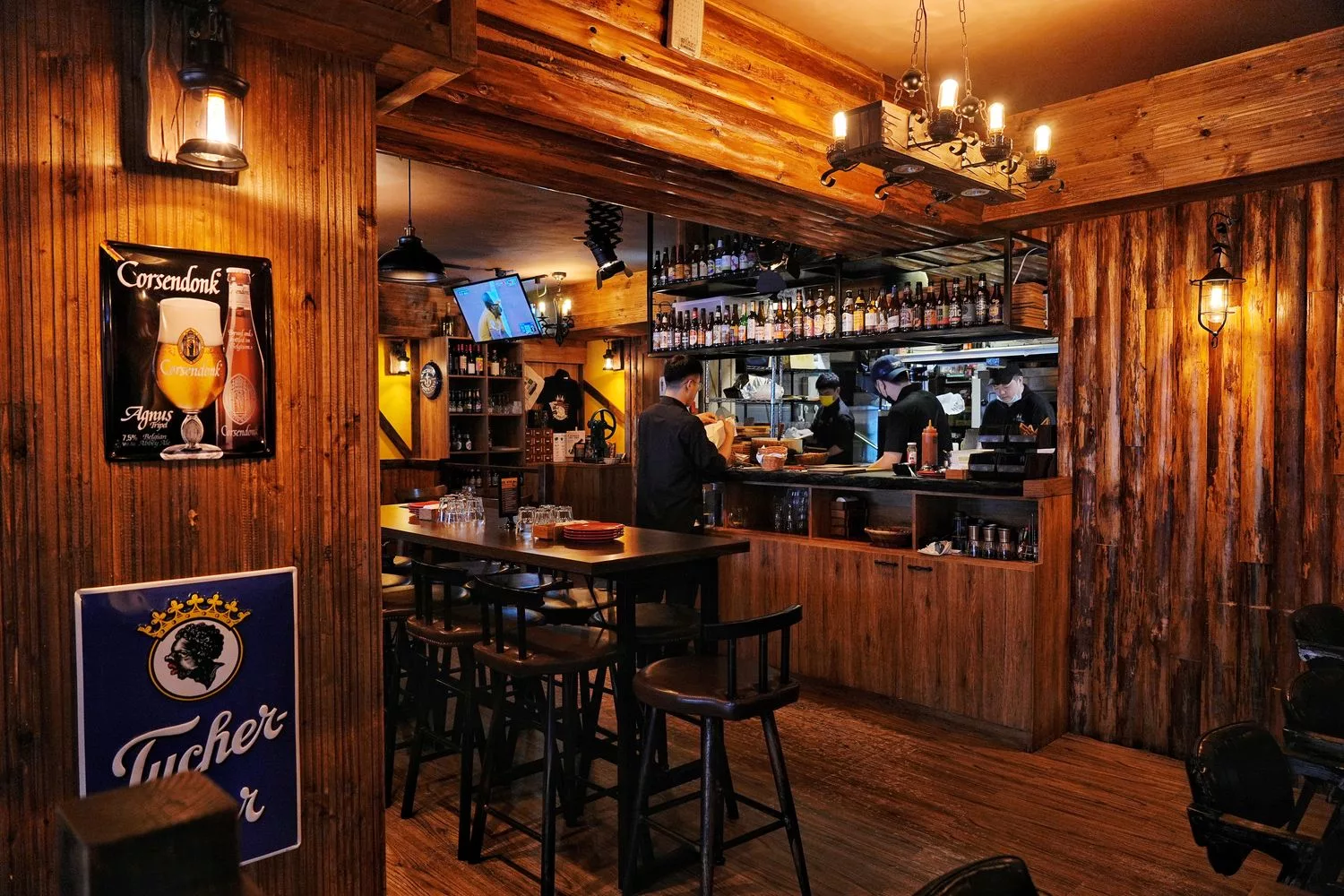 【台北精釀啤酒】ABV美式餐酒館,道地美國鄉村菜,超過300款世界精釀啤酒! @混血珊莎的奇幻旅程 【台北精釀啤酒】ABV美式餐酒館,道地美國鄉村菜,超過300款世界精釀啤酒! @混血珊莎的奇幻旅程