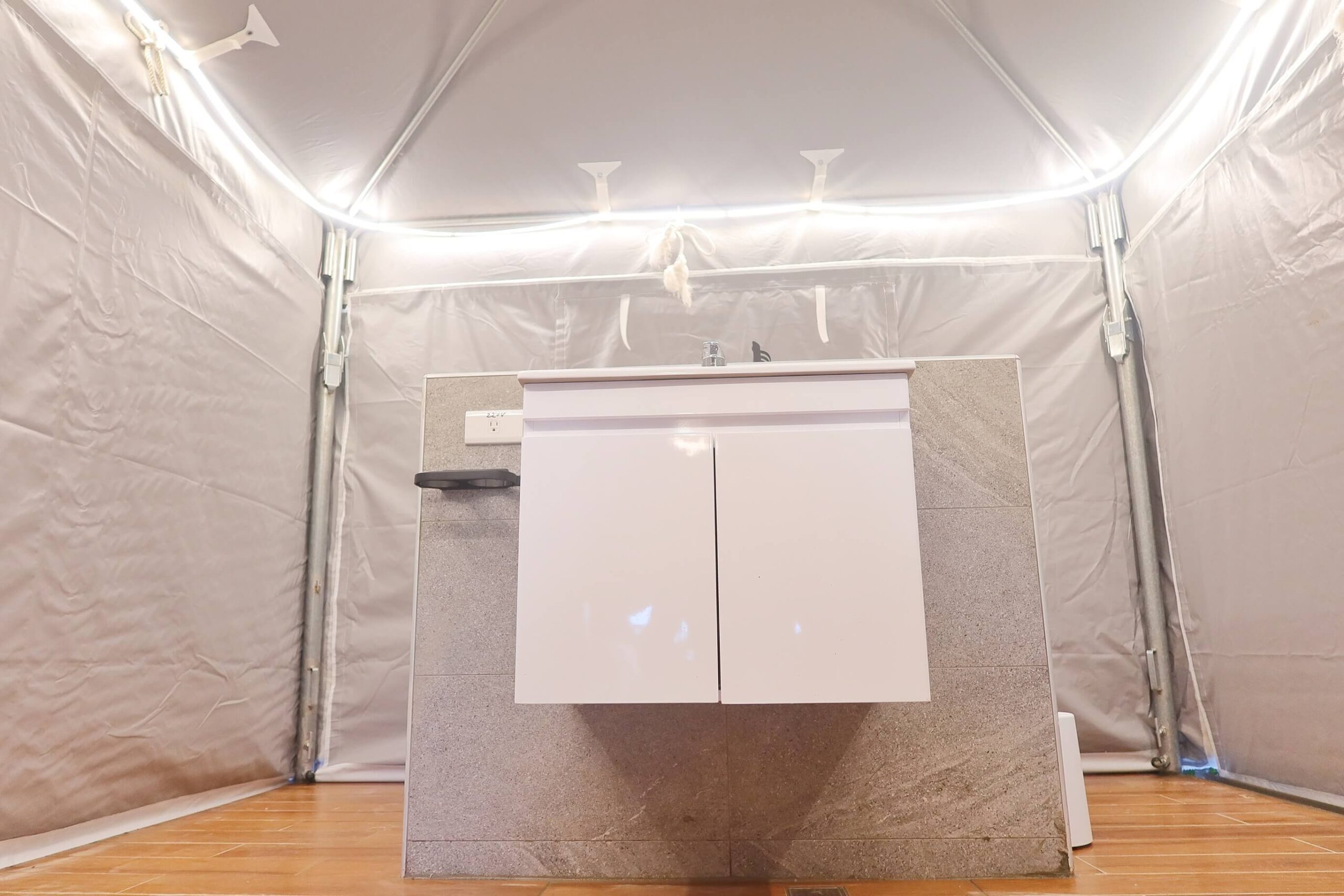 【趣兒chill藍鵲菲菲】陽明山豪華露營附設獨立衛浴一泊二食! @混血珊莎的奇幻旅程 【趣兒chill藍鵲菲菲】陽明山豪華露營附設獨立衛浴一泊二食! @混血珊莎的奇幻旅程