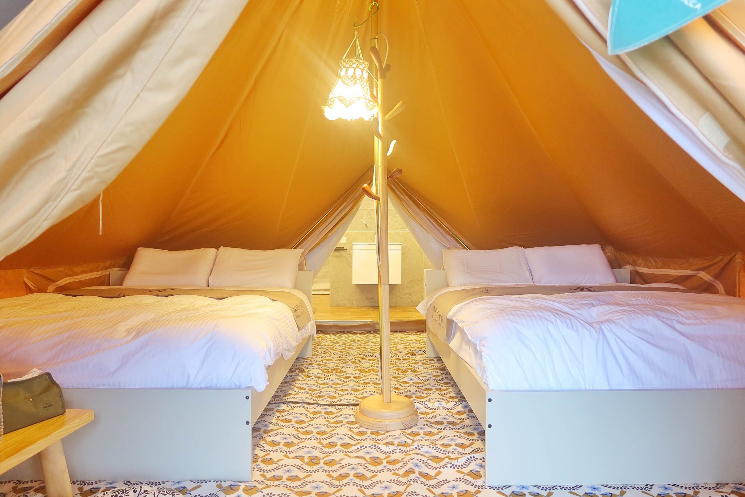 【趣兒chill藍鵲菲菲】陽明山豪華露營附設獨立衛浴一泊二食! @混血珊莎的奇幻旅程 【趣兒chill藍鵲菲菲】陽明山豪華露營附設獨立衛浴一泊二食! @混血珊莎的奇幻旅程