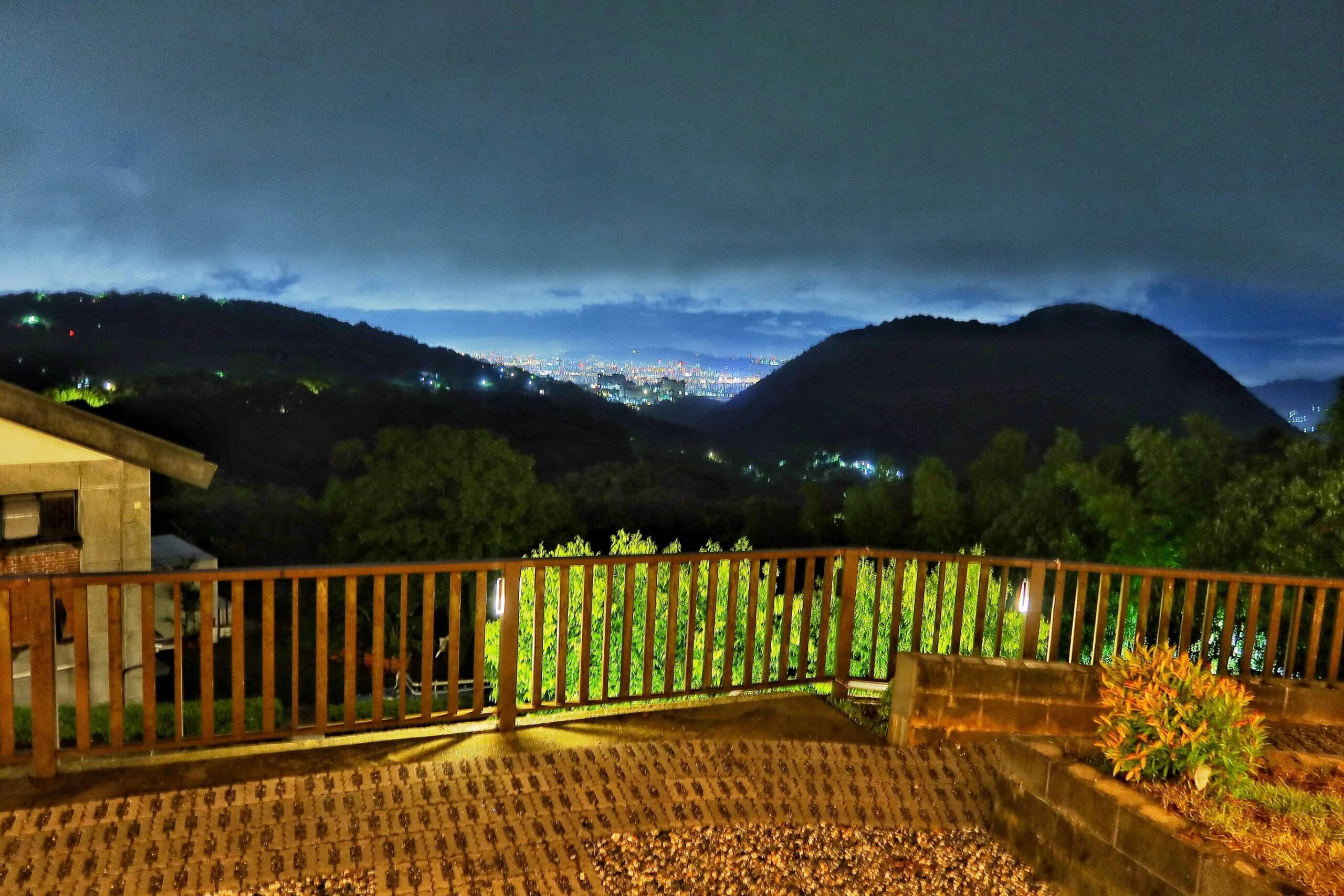 【趣兒chill藍鵲菲菲】陽明山豪華露營附設獨立衛浴一泊二食! @混血珊莎的奇幻旅程 【趣兒chill藍鵲菲菲】陽明山豪華露營附設獨立衛浴一泊二食! @混血珊莎的奇幻旅程