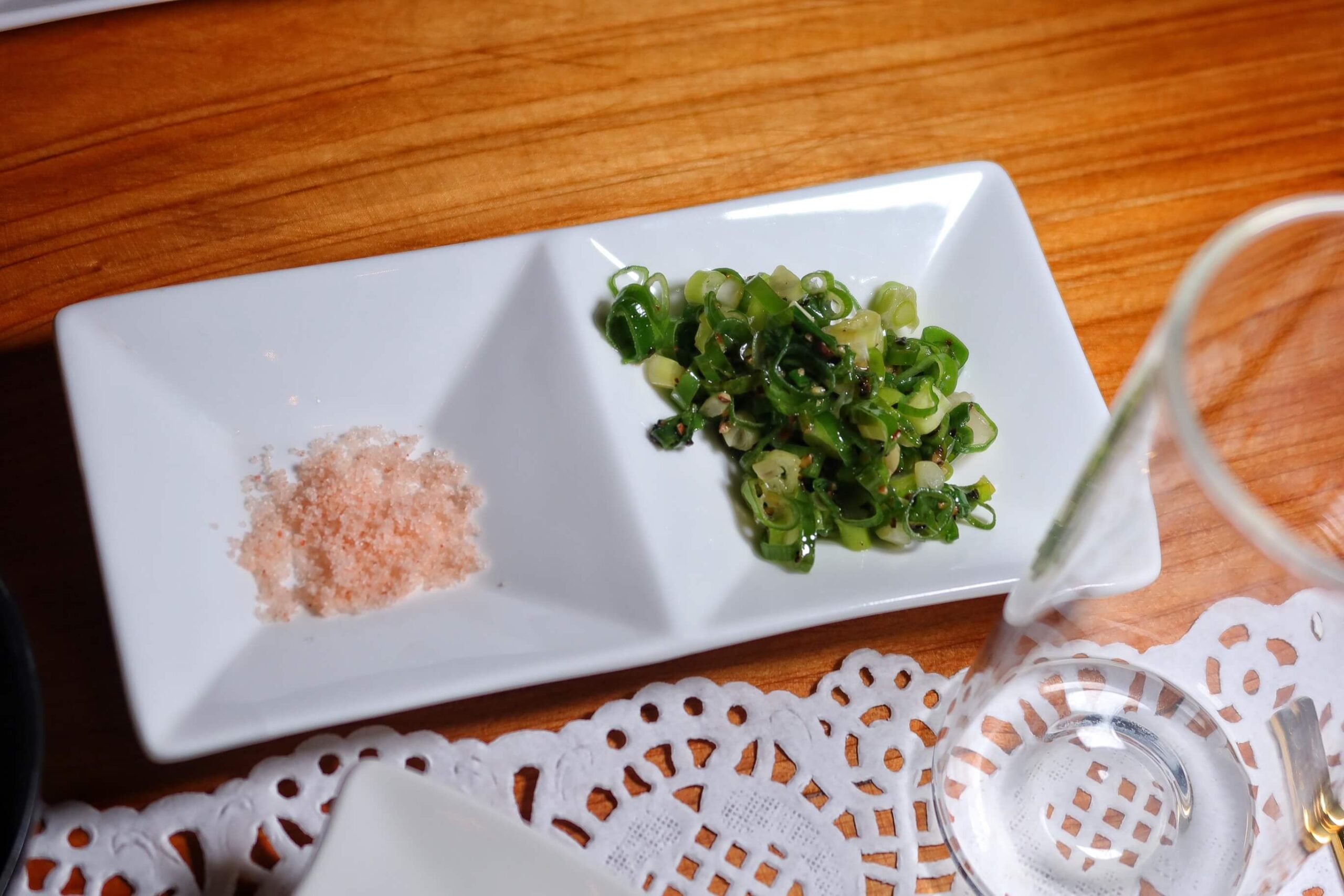 【苗栗露營】雲霧灣灣 懶人露營，夢幻雲海一泊四食，晚餐豪華和牛海陸燒烤，龍蝦粥早餐超享受，每帳專屬獨立衛浴，雲霧之梯絕美拍照點! @混血珊莎的奇幻旅程