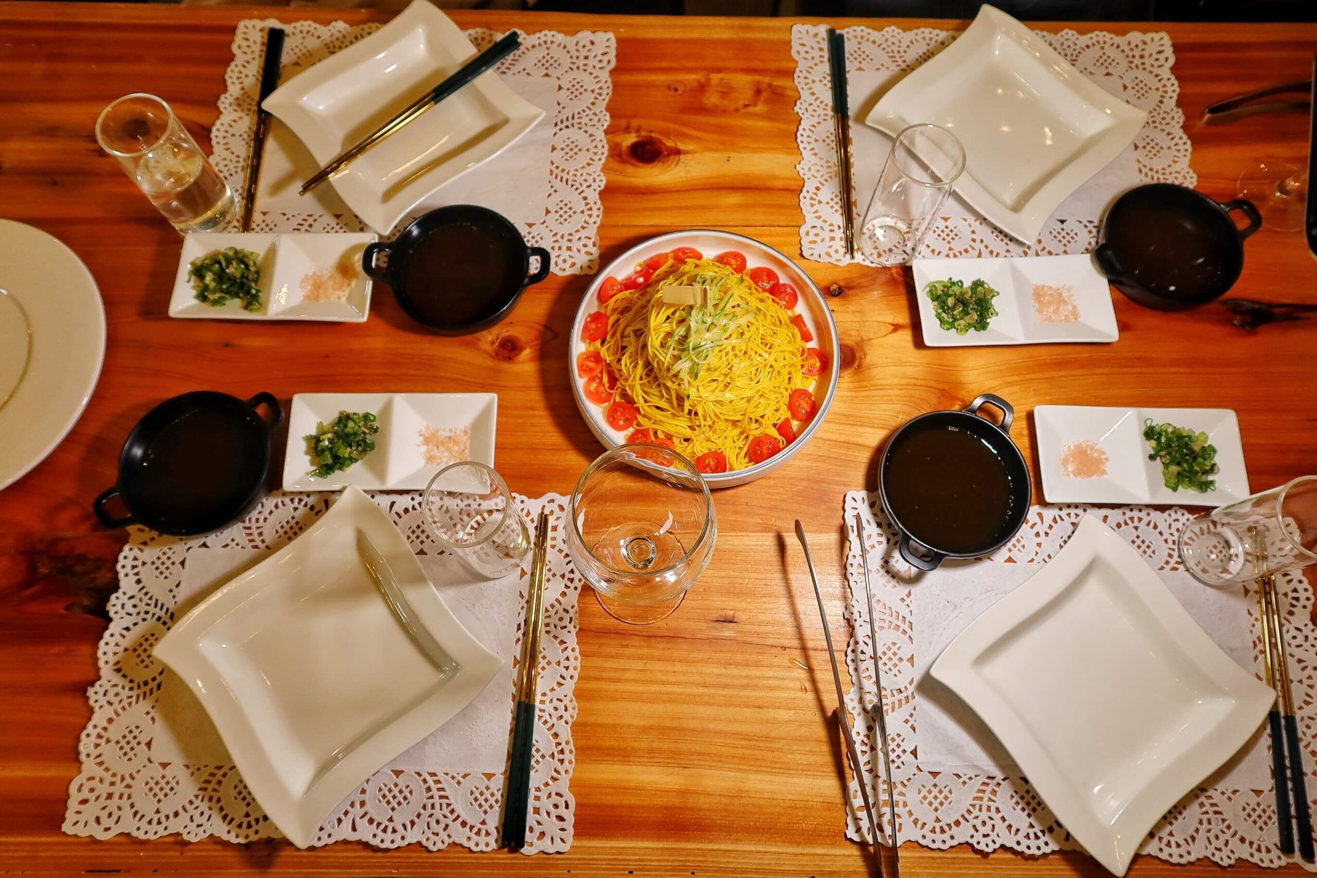 【苗栗露營】雲霧灣灣 懶人露營，夢幻雲海一泊四食，晚餐豪華和牛海陸燒烤，龍蝦粥早餐超享受，每帳專屬獨立衛浴，雲霧之梯絕美拍照點! @混血珊莎的奇幻旅程