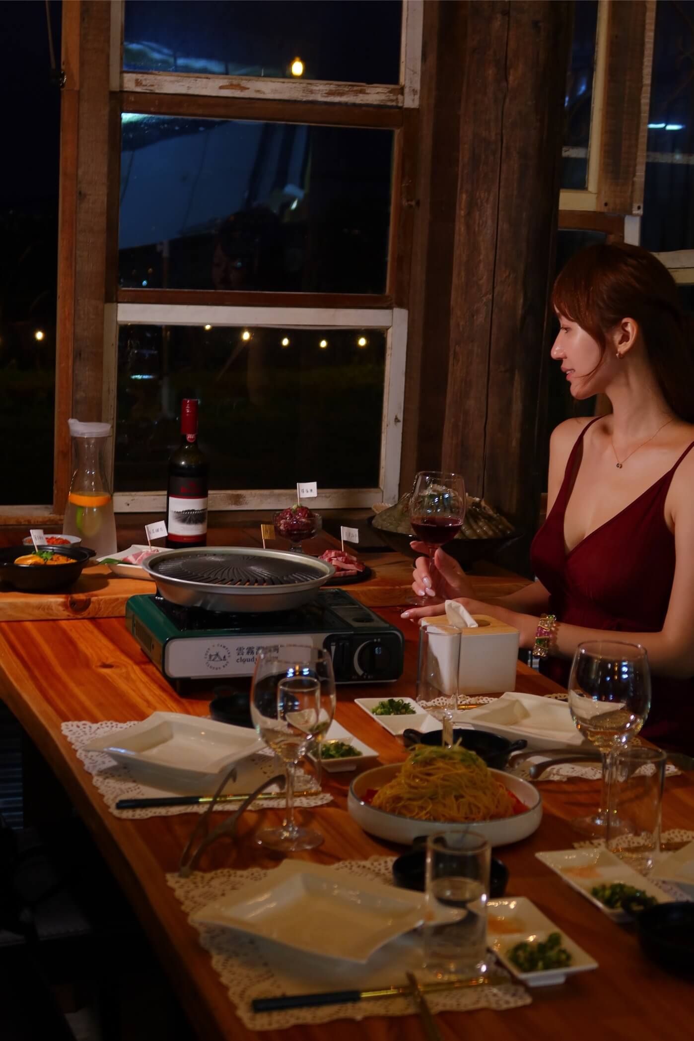 【苗栗露營】雲霧灣灣 懶人露營，夢幻雲海一泊四食，晚餐豪華和牛海陸燒烤，龍蝦粥早餐超享受，每帳專屬獨立衛浴，雲霧之梯絕美拍照點! @混血珊莎的奇幻旅程