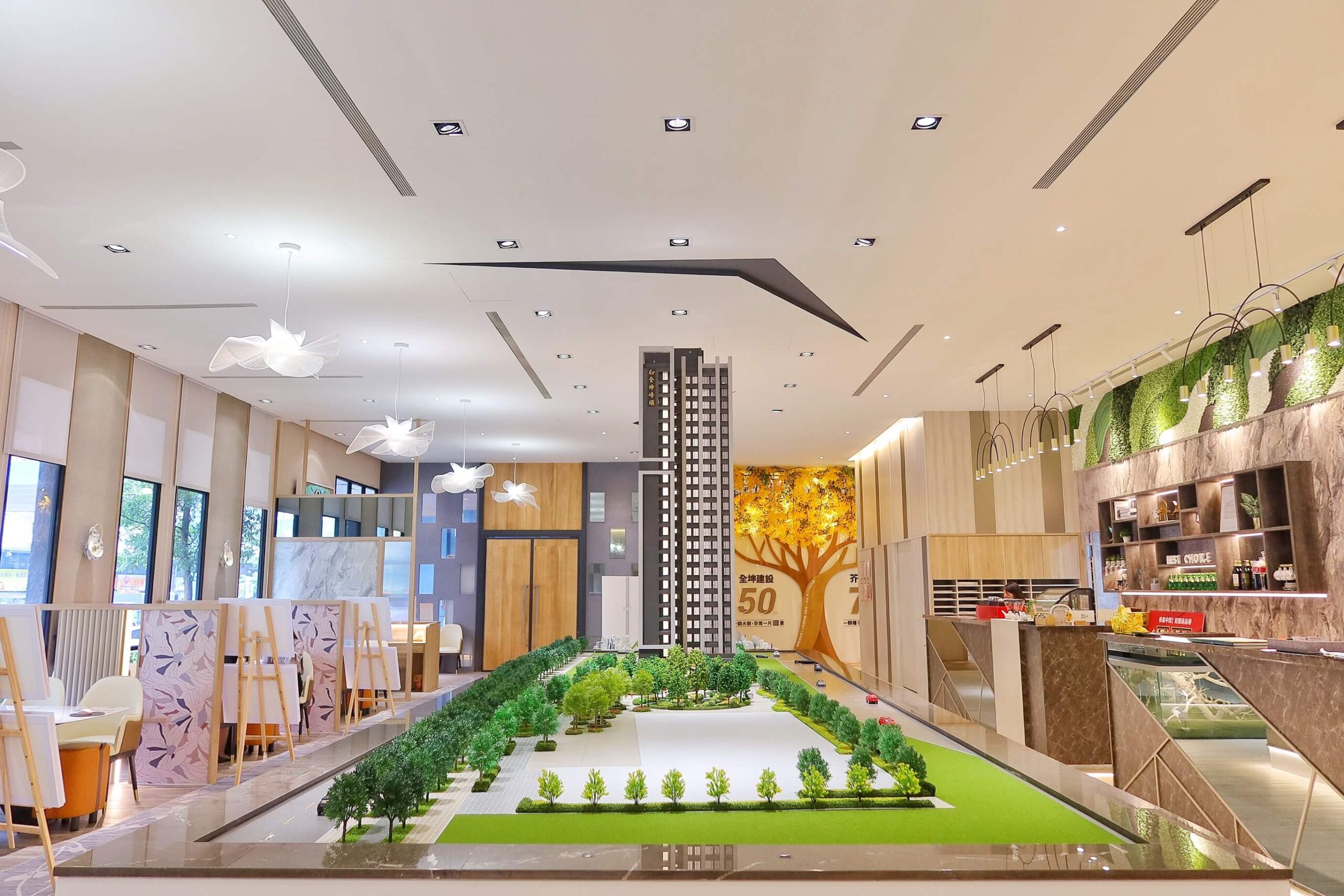 【新莊建案】全坤峰碩 預售屋看屋心得│ 3667 坪壯闊基地 24 &#8211; 43 坪 2 &#8211; 3 房，鄰近新泰路商圈， 12 年國教免通勤，走出門就有 1600 坪森林花園! @混血珊莎的奇幻旅程