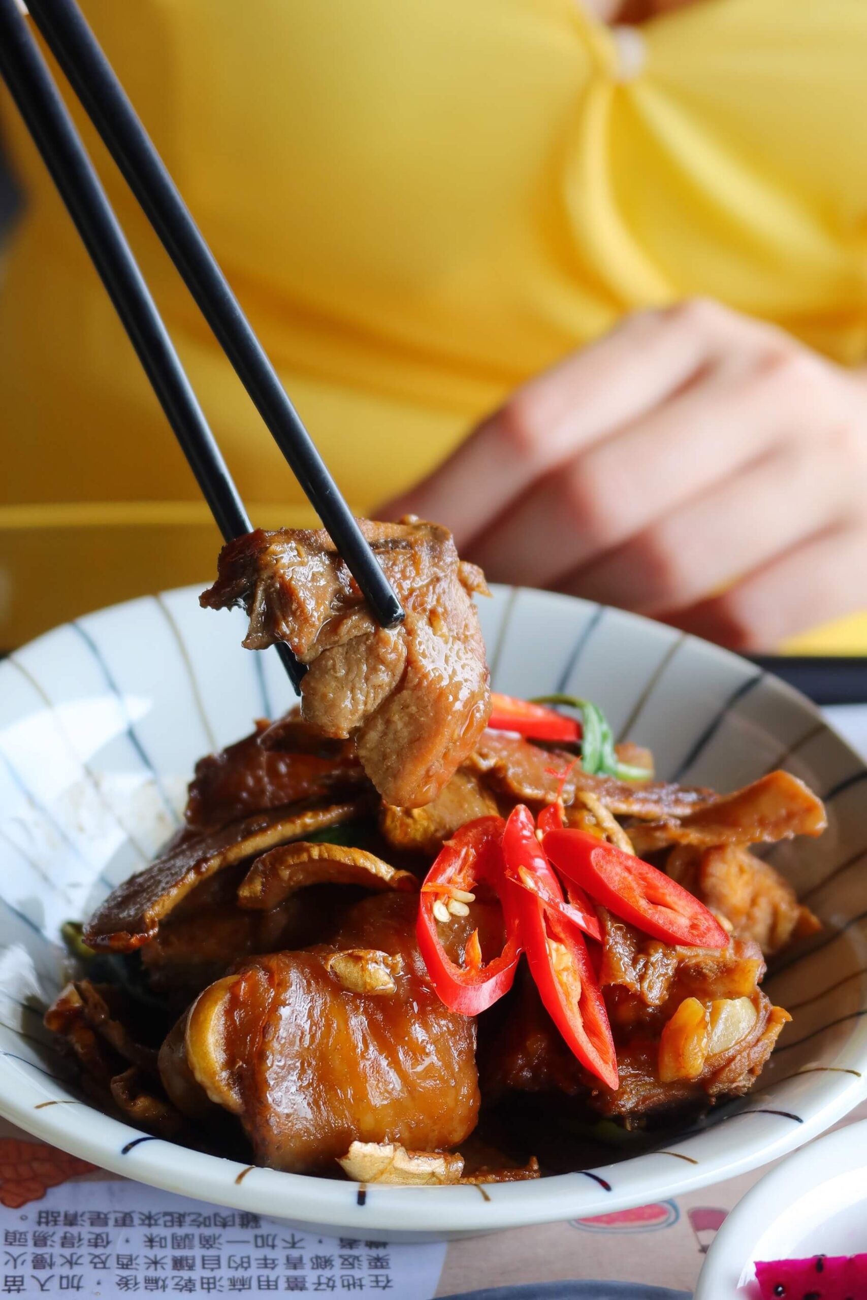 【苗栗美食餐廳】雲也居一休閒農場 景觀餐廳享用薑麻特色料理│ 琉璃秋境 懶人野餐下午茶 窯烤披薩美味又好拍!│苗栗美食景點推薦 @混血珊莎的奇幻旅程