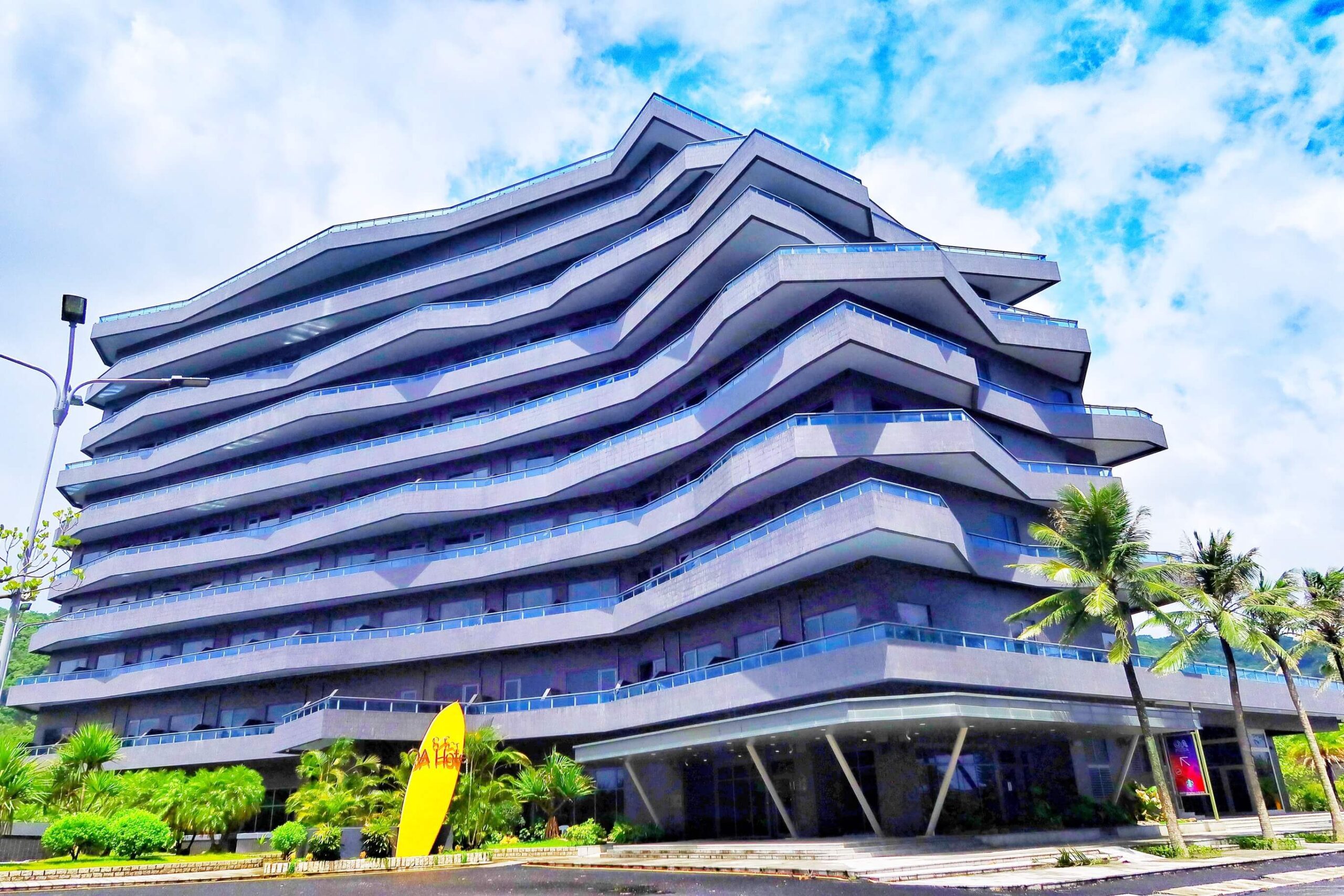 【OA HOTEL】烏石港海景飯店，露天景觀溫泉，沙灘走路1分鐘! @混血珊莎的奇幻旅程