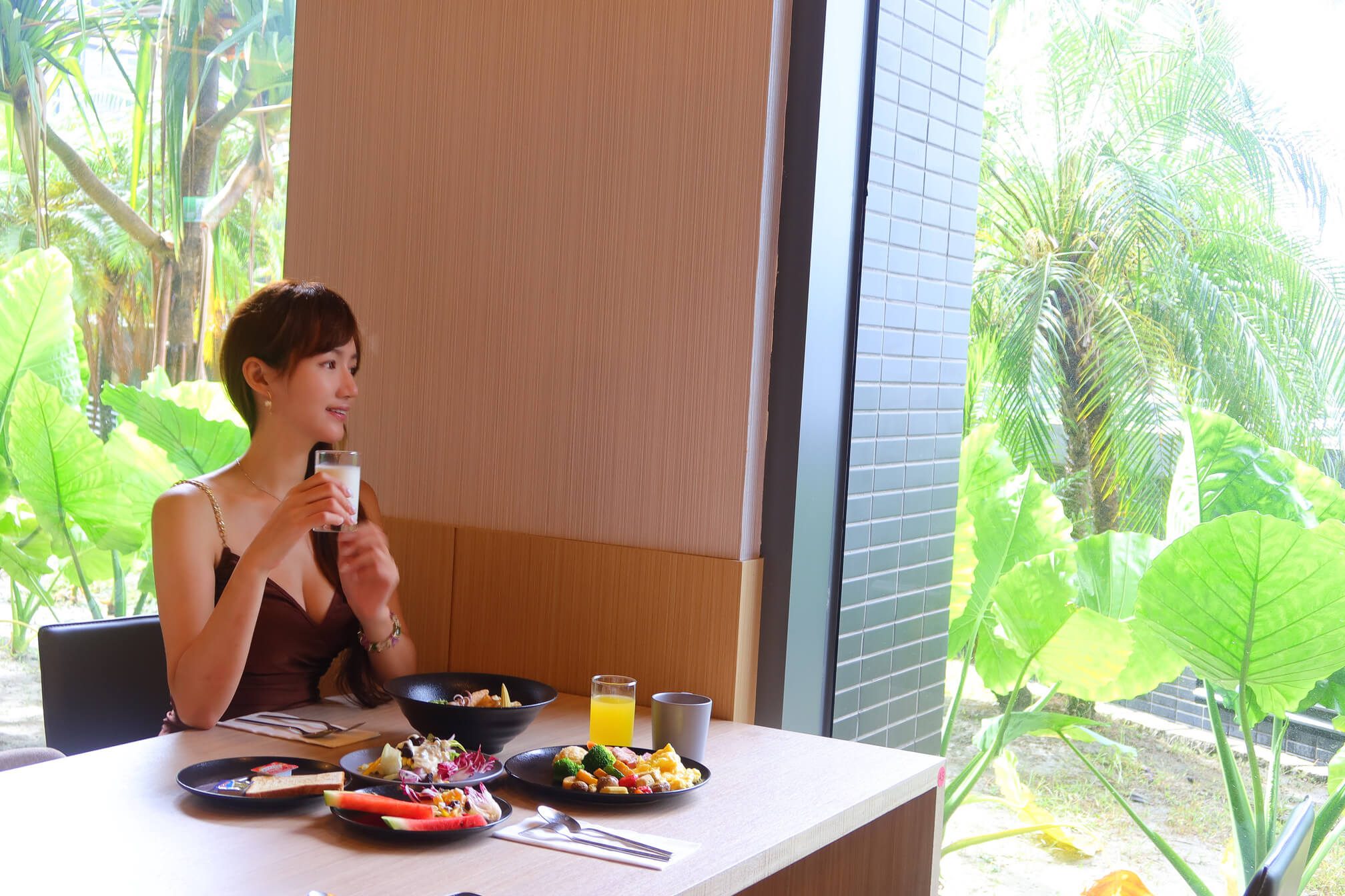 【OA HOTEL】烏石港海景飯店，露天景觀溫泉，沙灘走路1分鐘! @混血珊莎的奇幻旅程