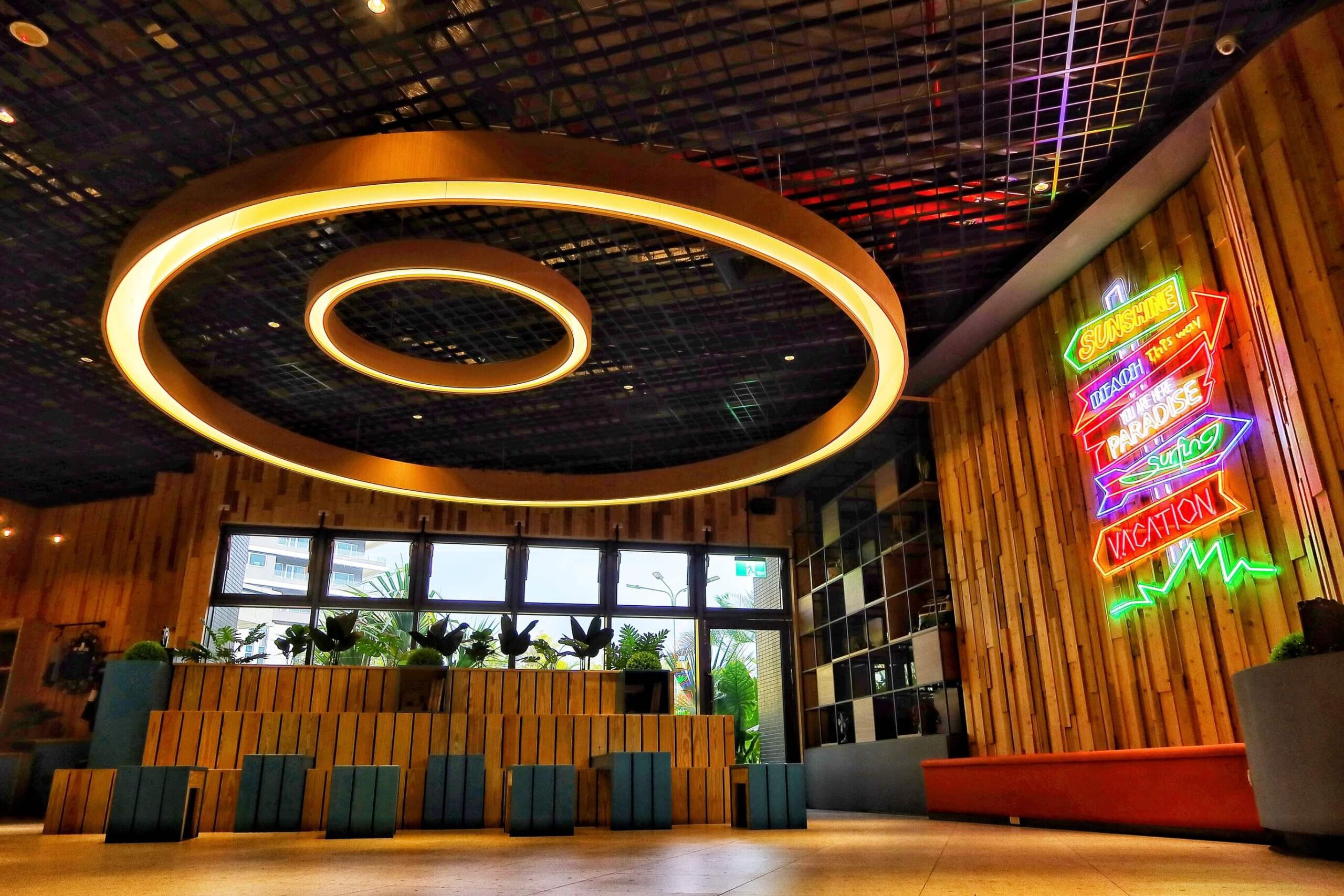 【OA HOTEL】烏石港海景飯店，露天景觀溫泉，沙灘走路1分鐘! @混血珊莎的奇幻旅程