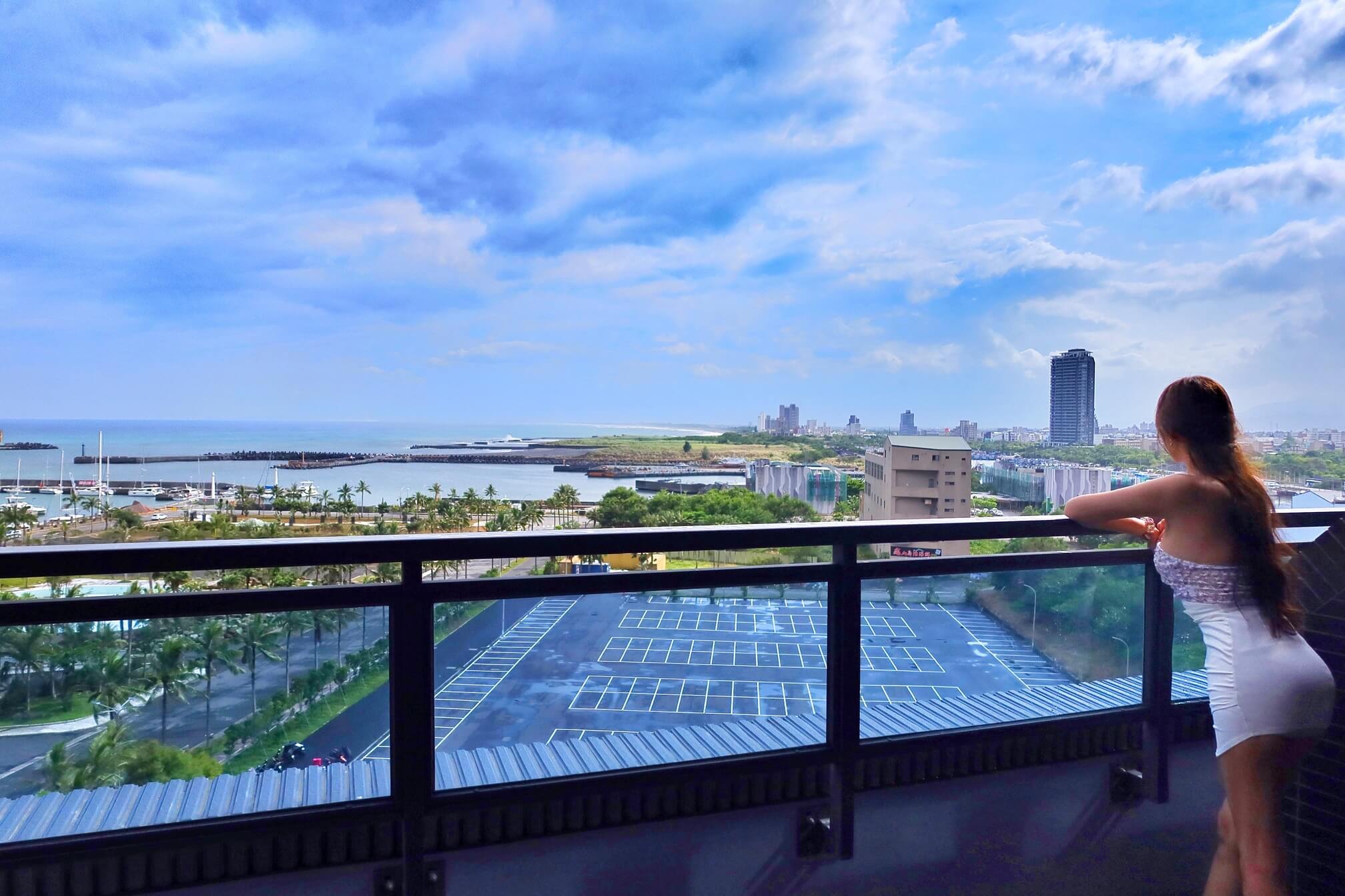 【OA HOTEL】烏石港海景飯店，露天景觀溫泉，沙灘走路1分鐘! @混血珊莎的奇幻旅程