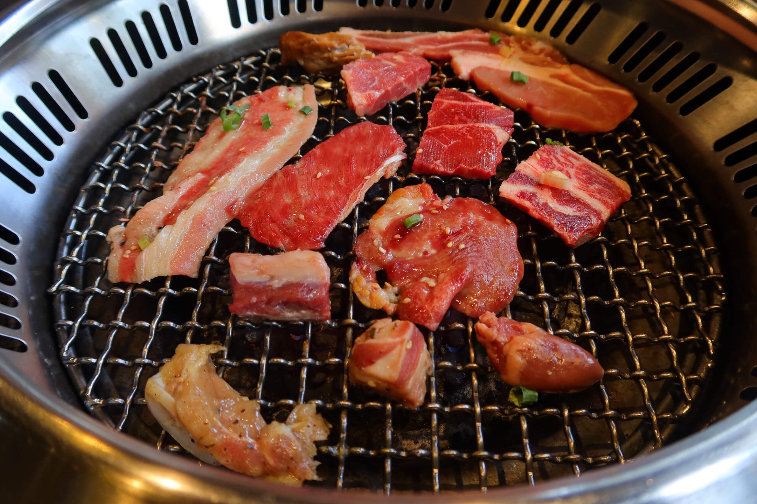 【公館燒肉】瓦崎燒烤 公館店｜平價燒烤吃到飽 生啤無限暢飲 冰品爽吃哈根達斯、Cold Stone大滿足! @混血珊莎的奇幻旅程