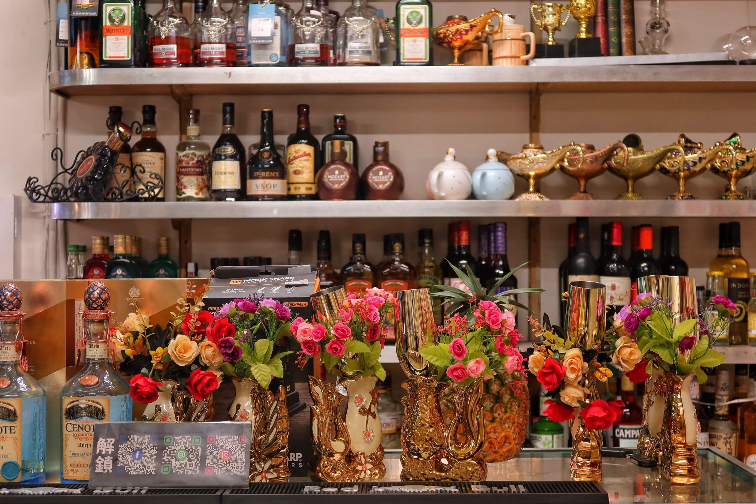 【西門餐酒館】解鎖餐酒館 JaySoul│隱身在雜貨店內的神祕酒吧 從餐點到調酒都令人驚艷 喝酒一定要來這! @混血珊莎的奇幻旅程