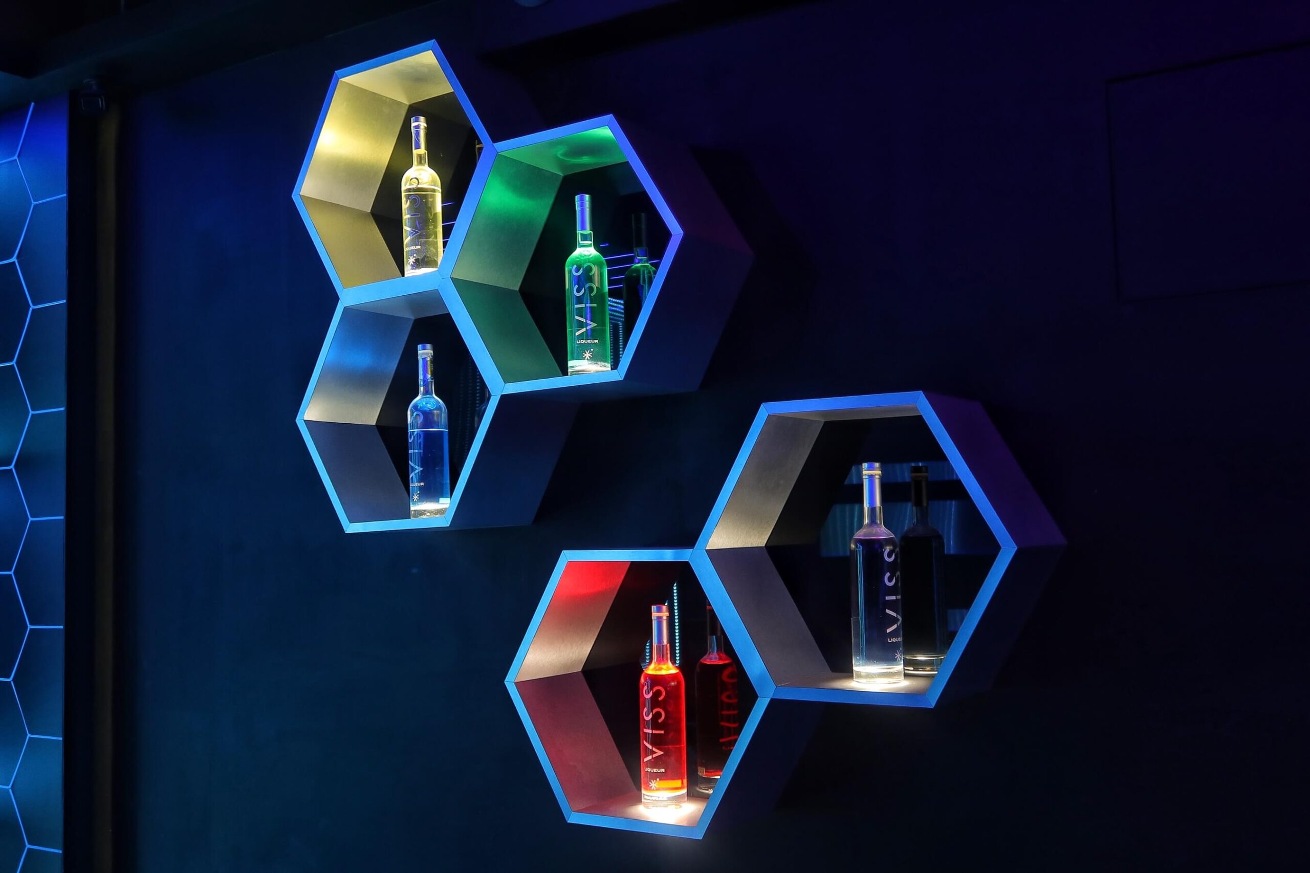 【西門餐酒館】解鎖餐酒館 JaySoul│隱身在雜貨店內的神祕酒吧 從餐點到調酒都令人驚艷 喝酒一定要來這! @混血珊莎的奇幻旅程