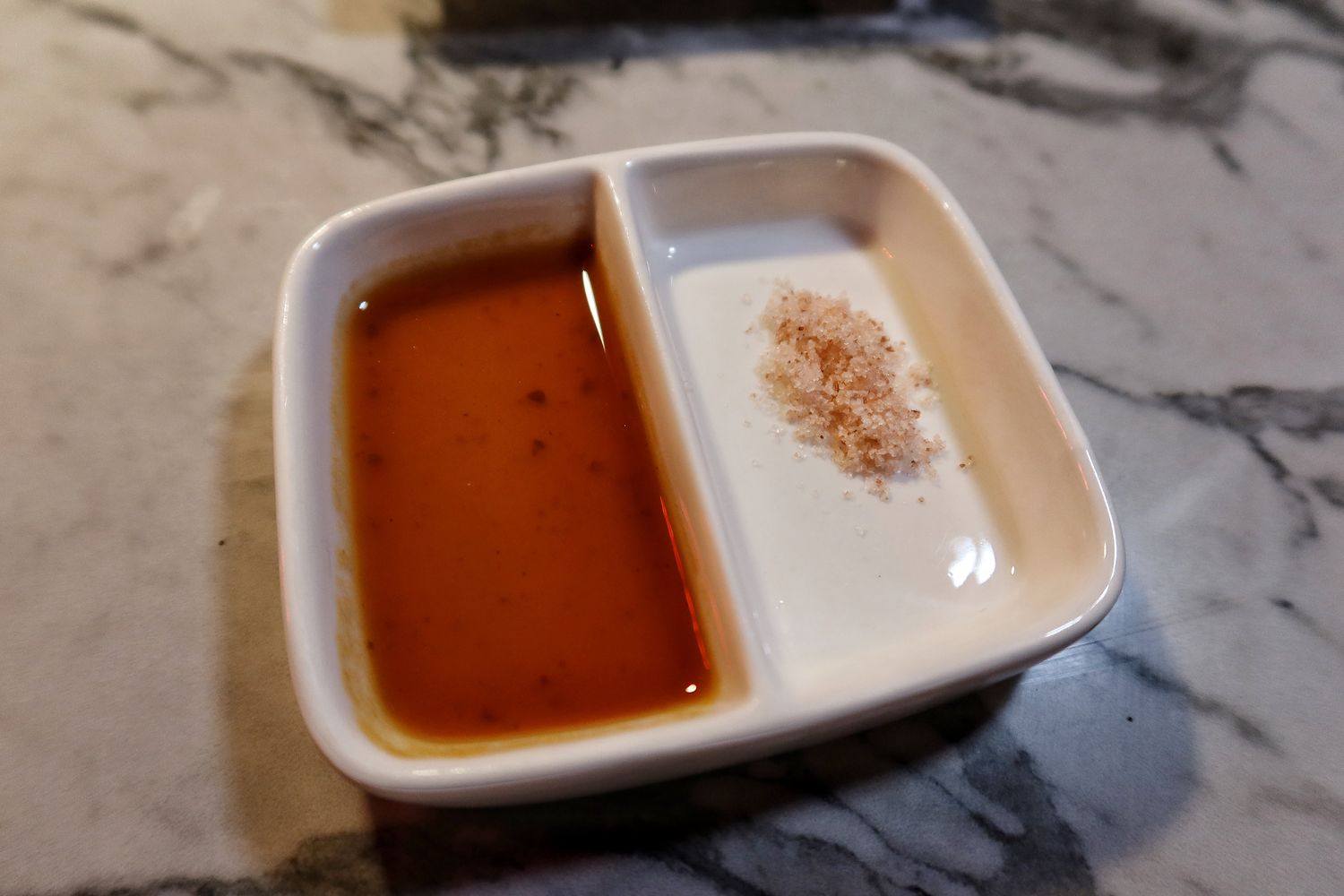 【台中北區宵夜】Eartha燒肉餐酒館，網美系珠寶盒燒肉，專人桌邊代烤服務，調酒生啤喝到飽! @混血珊莎的奇幻旅程