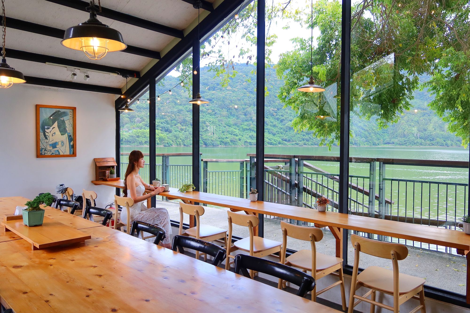 【壽豐早午餐】黑屋 cafe 透明玻璃屋，鯉魚潭河景第一排，享受湖邊悠閒時光! @混血珊莎的奇幻旅程