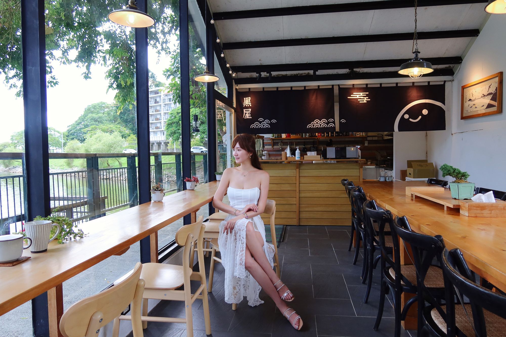 【壽豐早午餐】黑屋 cafe 透明玻璃屋，鯉魚潭河景第一排，享受湖邊悠閒時光! @混血珊莎的奇幻旅程