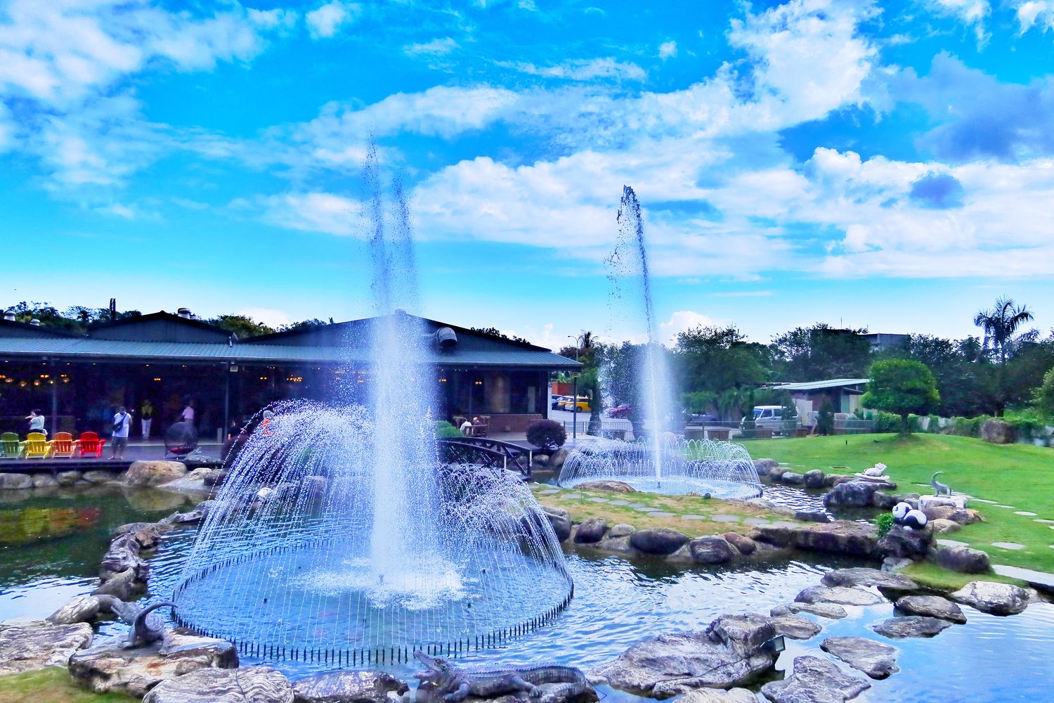【花蓮合菜】花蓮洄瀾灣景觀餐廳，隱藏版 4000 坪秘境花園，還有水豚君.梅花鹿，萌翻天! @混血珊莎的奇幻旅程