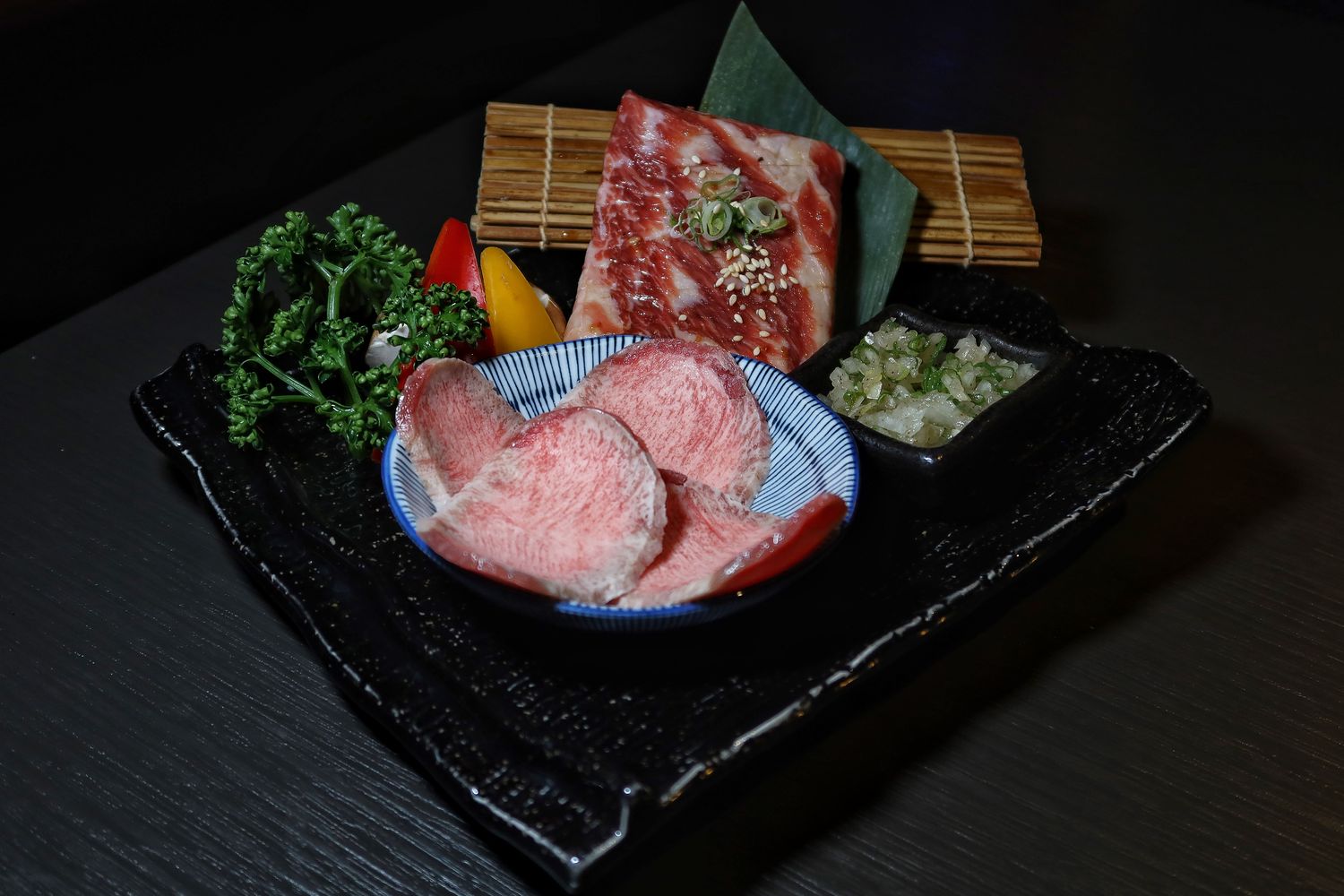 【台中燒肉推薦】NikuNiku 台中肉肉燒肉朝馬店，厚切黑毛牛排鮮嫩帶汁，必吃特製絕品燒肉銷魂美味! @混血珊莎的奇幻旅程