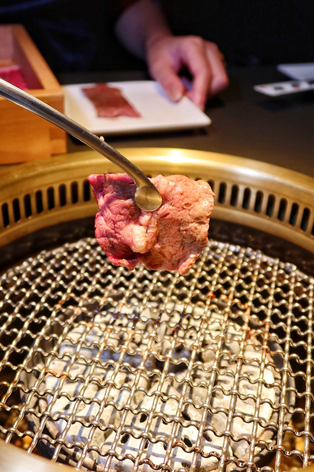 【台中燒肉推薦】NikuNiku 台中肉肉燒肉朝馬店，厚切黑毛牛排鮮嫩帶汁，必吃特製絕品燒肉銷魂美味! @混血珊莎的奇幻旅程