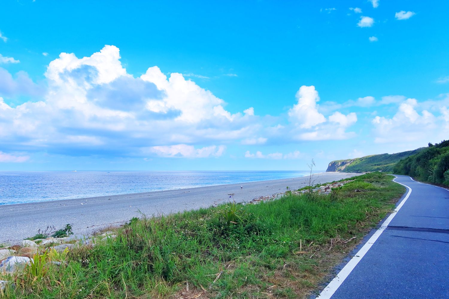 【花蓮原野牧場】在地人激推超夯海景咖啡廳，秘徑小道通往七星潭美景 @混血珊莎的奇幻旅程