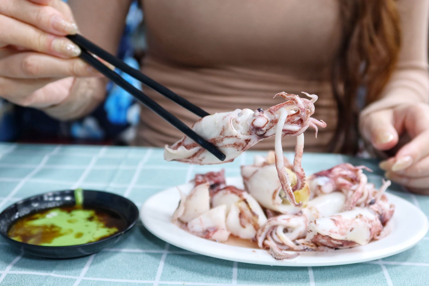 【南方澳美食】阿芬鮮魚湯，只要69元起，海鮮炒飯平價又大碗，在地人激推美食! @混血珊莎的奇幻旅程