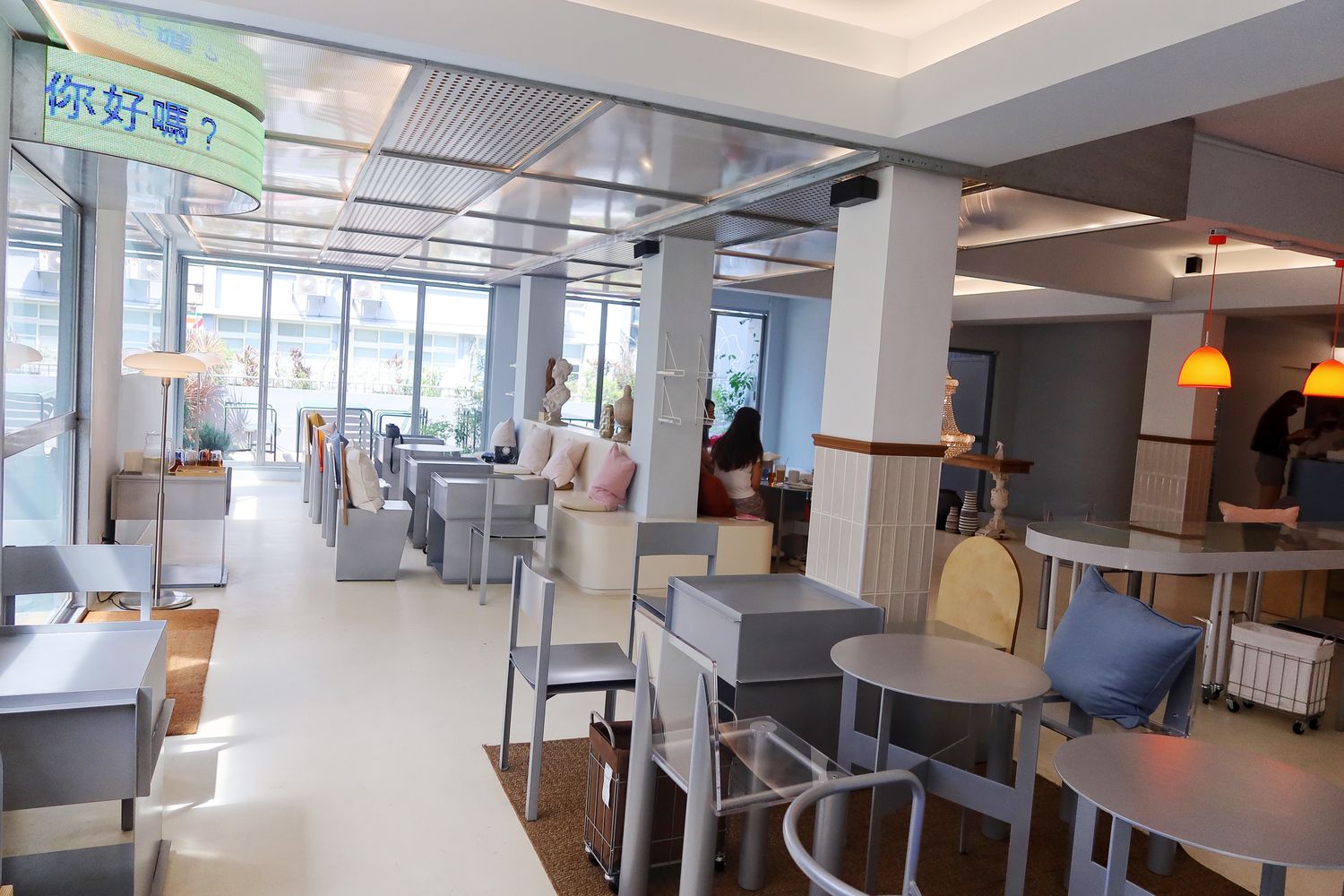 【大安區早午餐】咖央 CAFE JIA SONG，隱身在鬧區2樓的網美咖啡廳， 文青風格超好拍! @混血珊莎的奇幻旅程