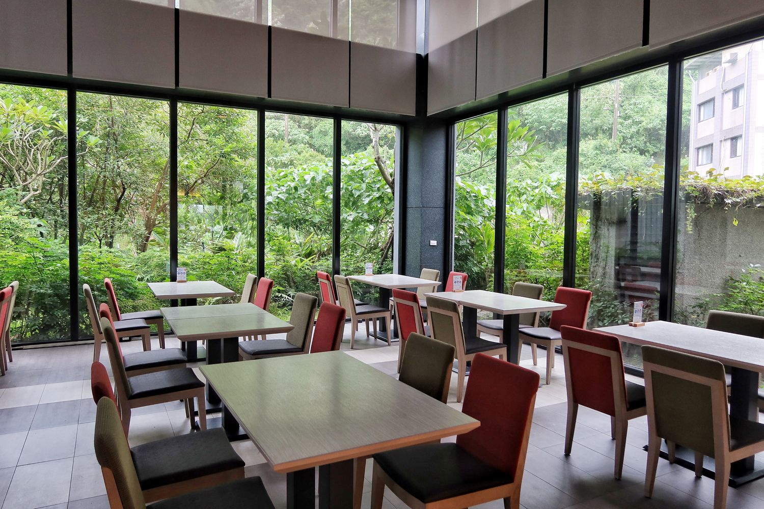 煙波大飯店蘇澳四季雙泉館｜房間獨享黃金雙湯，高空景觀泳池! @混血珊莎的奇幻旅程