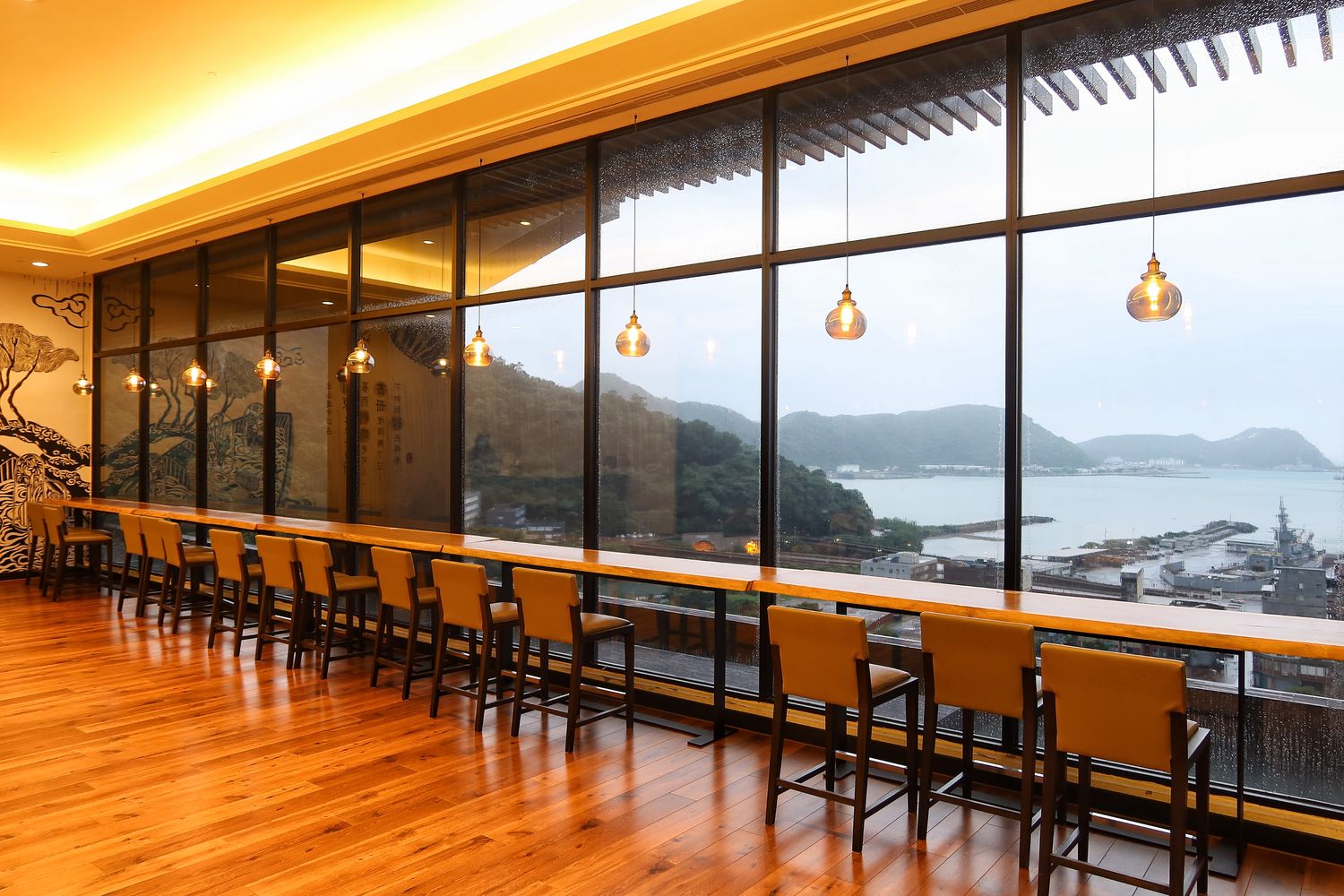 煙波大飯店蘇澳四季雙泉館｜房間獨享黃金雙湯，高空景觀泳池! @混血珊莎的奇幻旅程
