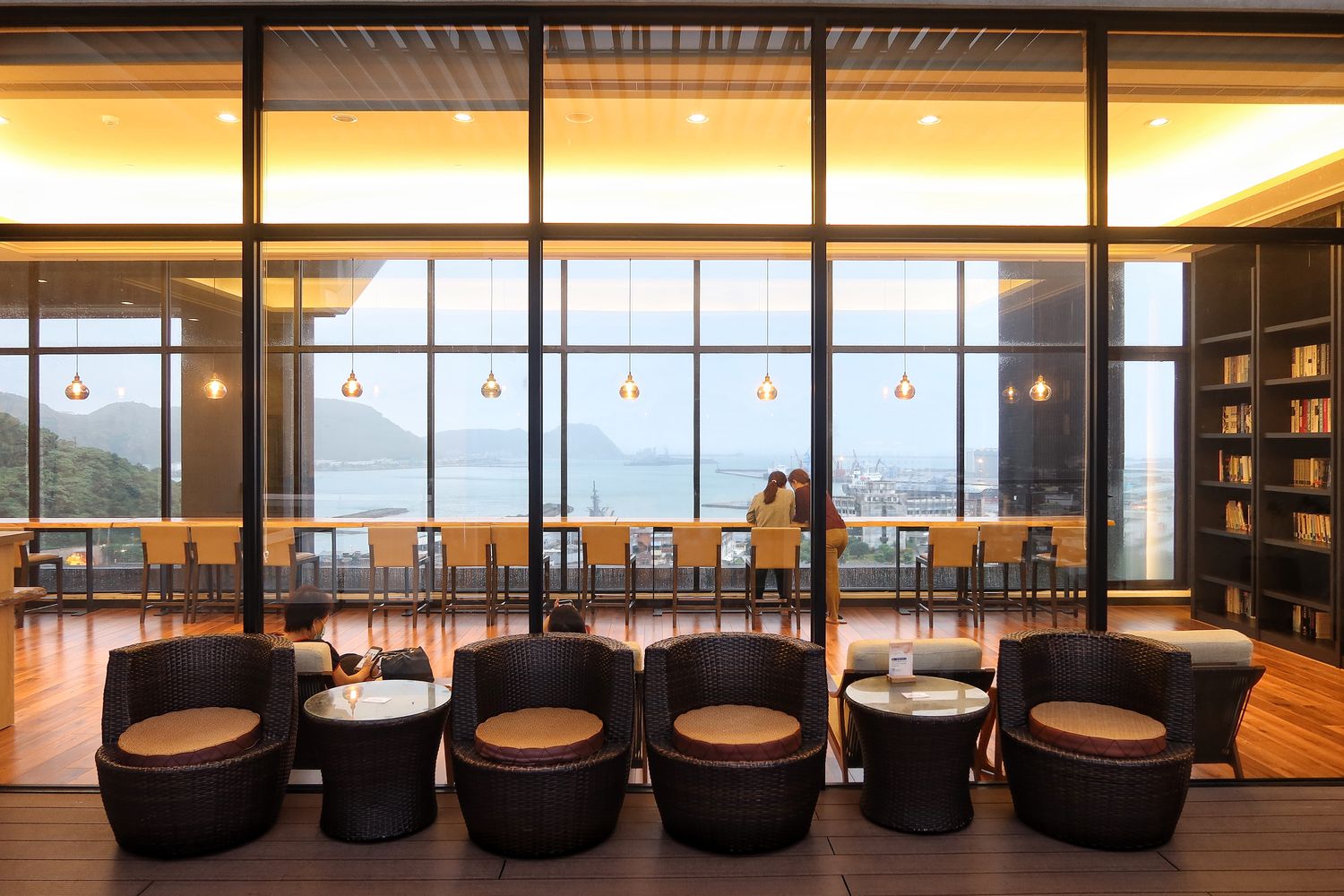 煙波大飯店蘇澳四季雙泉館｜房間獨享黃金雙湯，高空景觀泳池! @混血珊莎的奇幻旅程