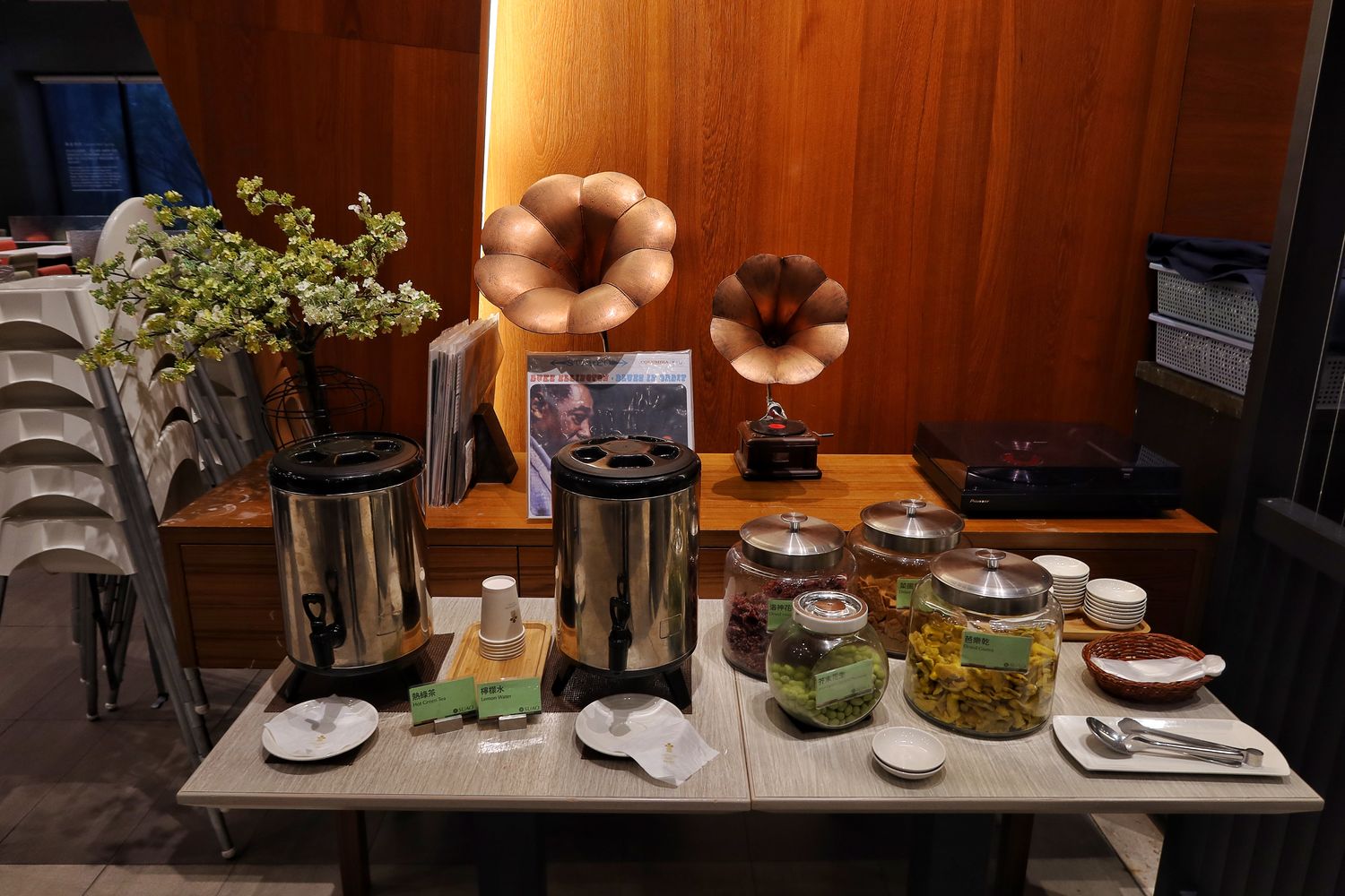 煙波大飯店蘇澳四季雙泉館｜房間獨享黃金雙湯，高空景觀泳池! @混血珊莎的奇幻旅程