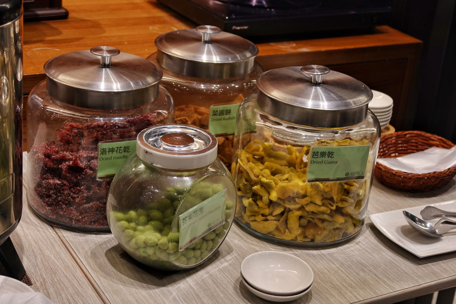 煙波大飯店蘇澳四季雙泉館｜房間獨享黃金雙湯，高空景觀泳池! @混血珊莎的奇幻旅程