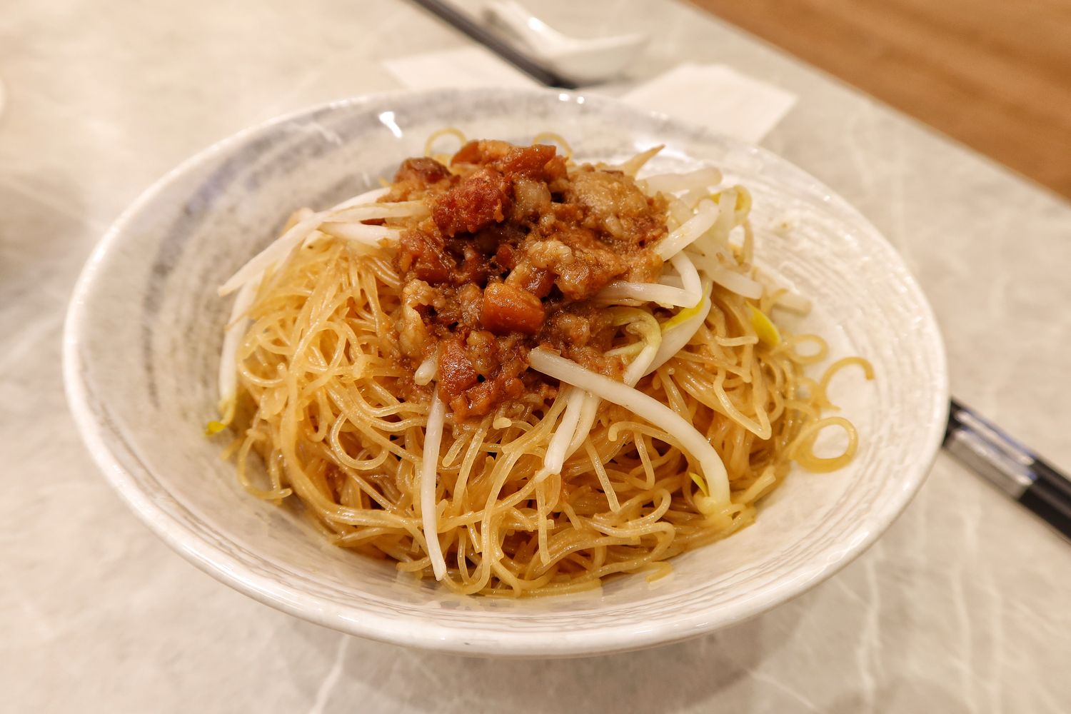 【南京復興美食】孟嚐君，最潮台式小吃，香Q魯肉飯.炒米粉通通有! @混血珊莎的奇幻旅程