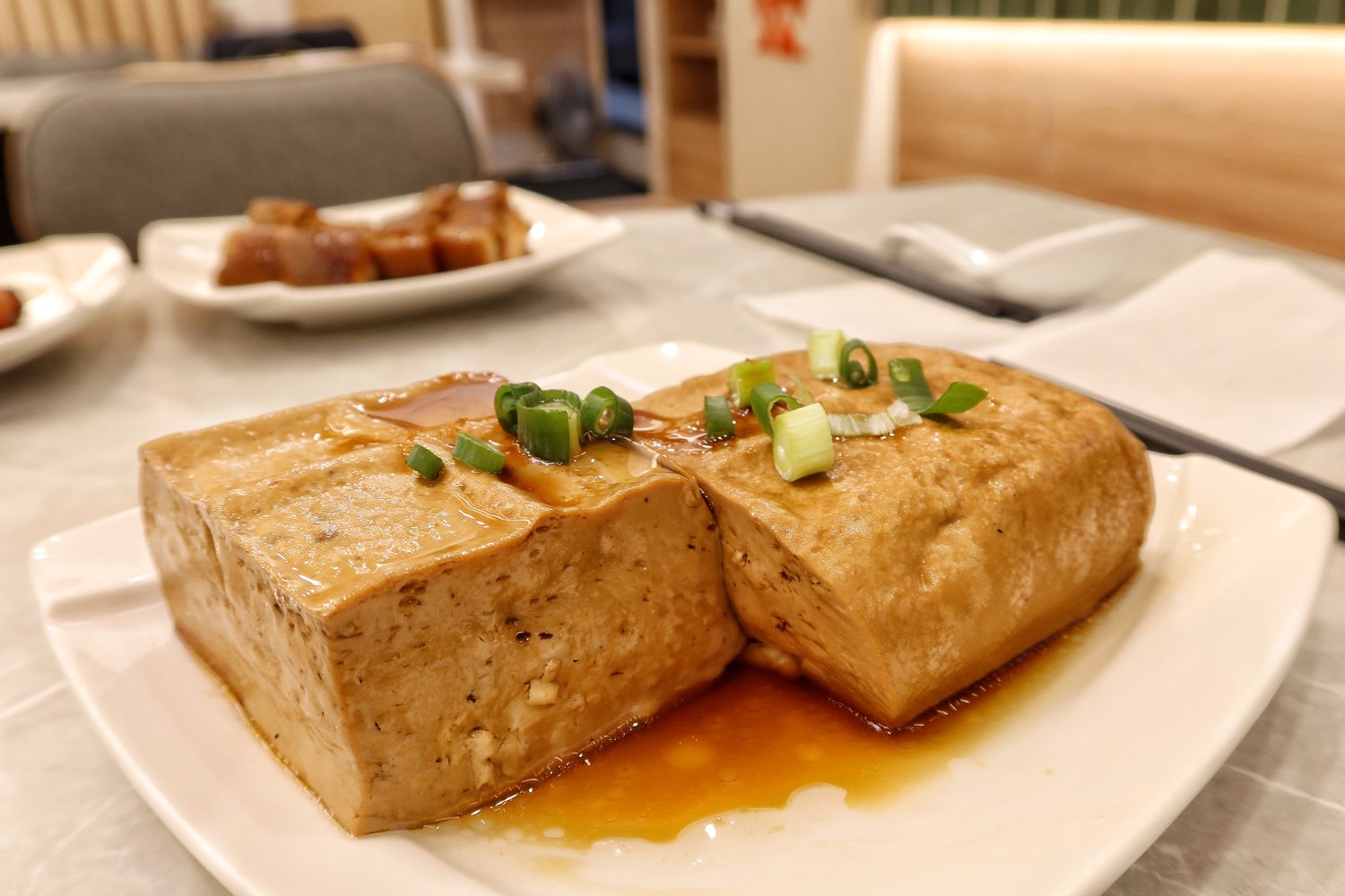 【南京復興美食】孟嚐君，最潮台式小吃，香Q魯肉飯.炒米粉通通有! @混血珊莎的奇幻旅程